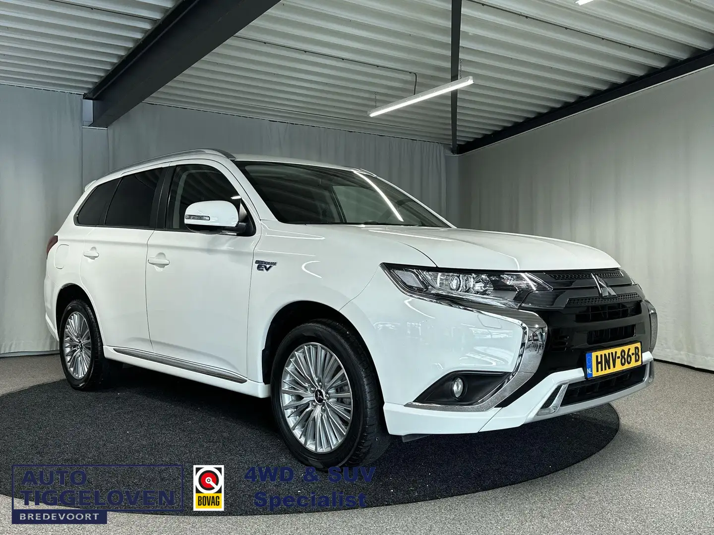Mitsubishi Outlander 2.4 PHEV Intense Automaat | Navi | Leder-alcantara Blanco - 1