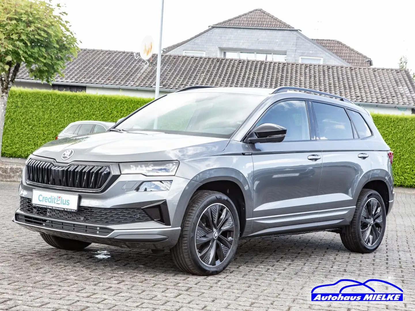Skoda Karoq Sportline 1.5 DSG/Navi/AHK./Alu/LED Klima Grijs - 1