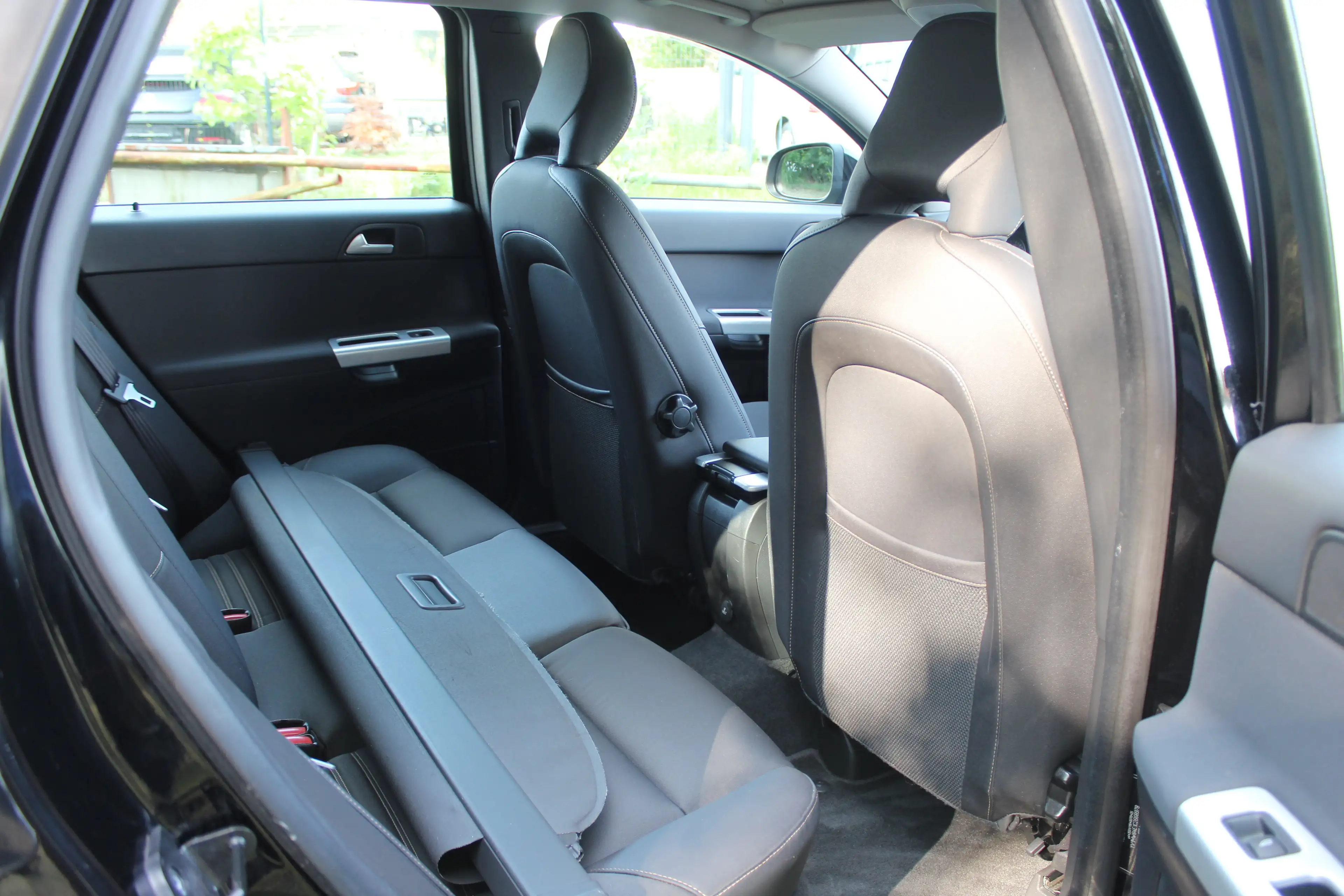 Volvo V50 D2 Business Edition — photo 15