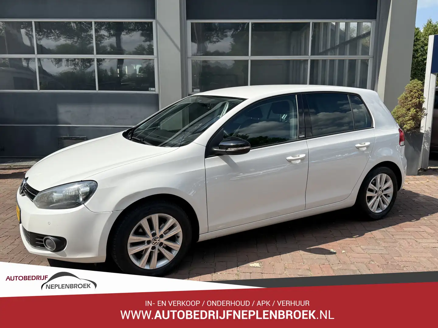 Volkswagen Golf 1.2 TSI Style BlueMotion Bj 2011 Km 175.000 Nap Ap Weiß - 1