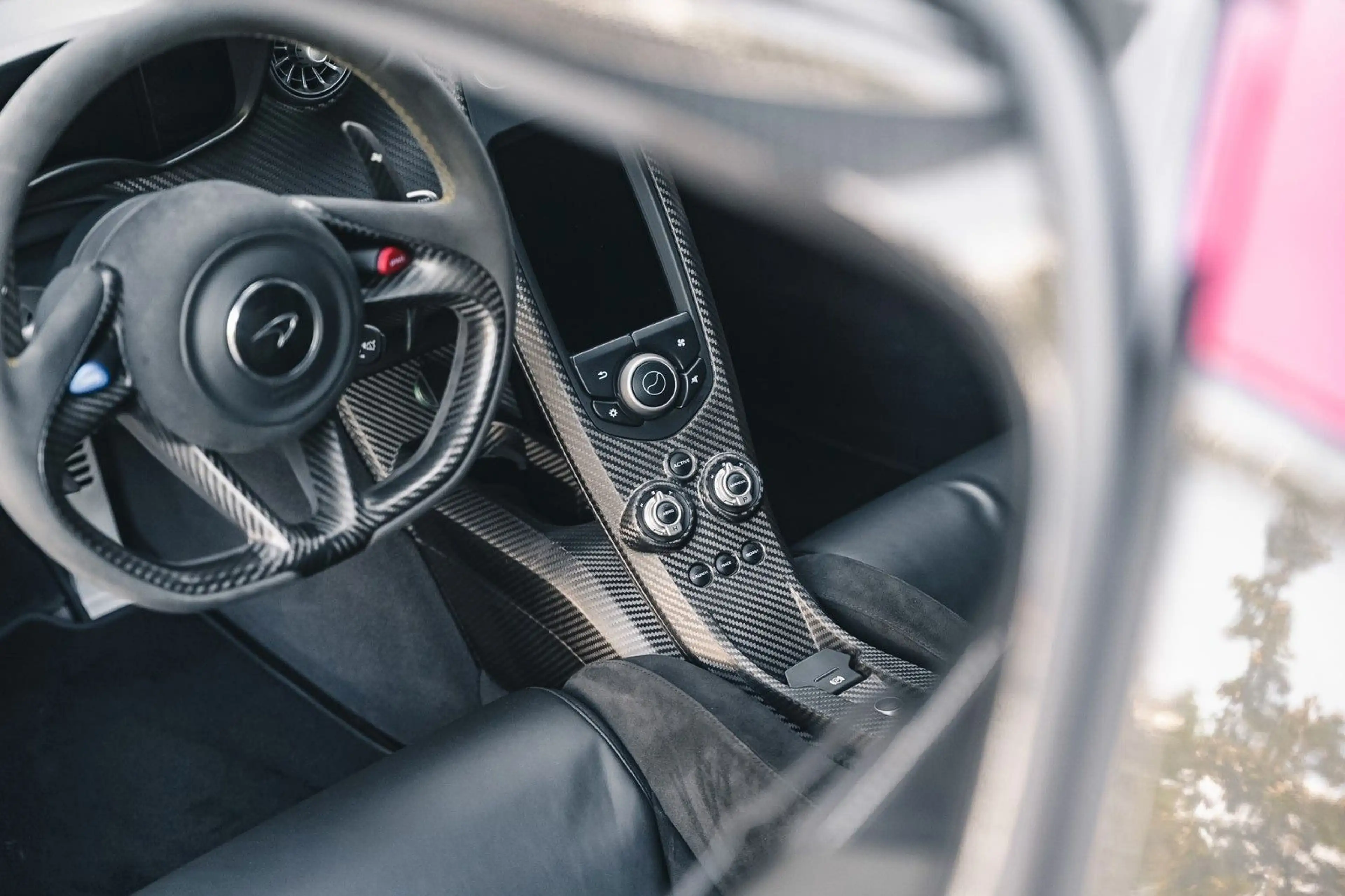 McLaren P1 //1-OF-375 — photo 10