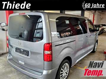 2.0D "M" SELECTION 9-SITZE NAVI/LED