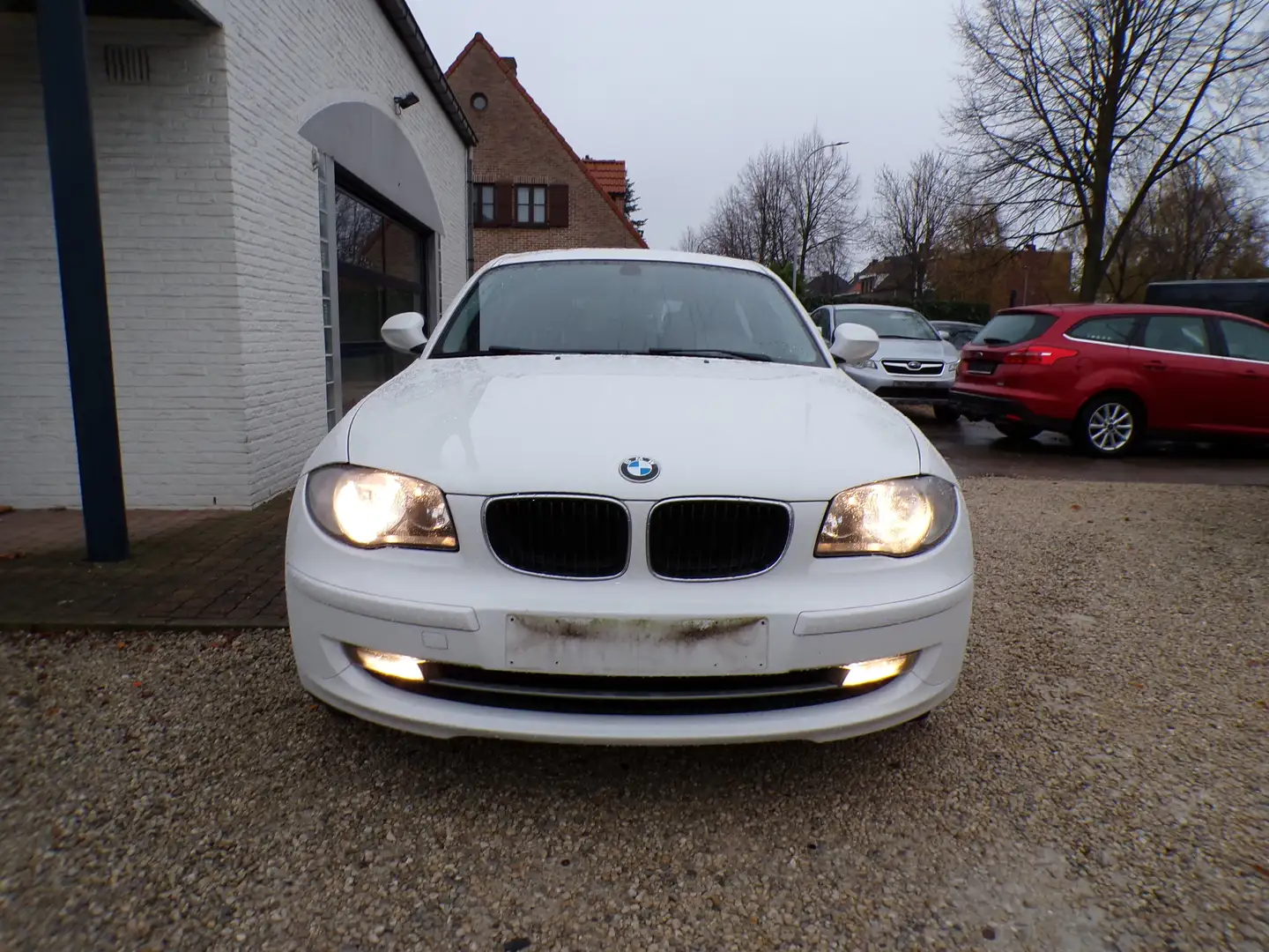 BMW 116 116d En Trés bon état..... Blanc - 2