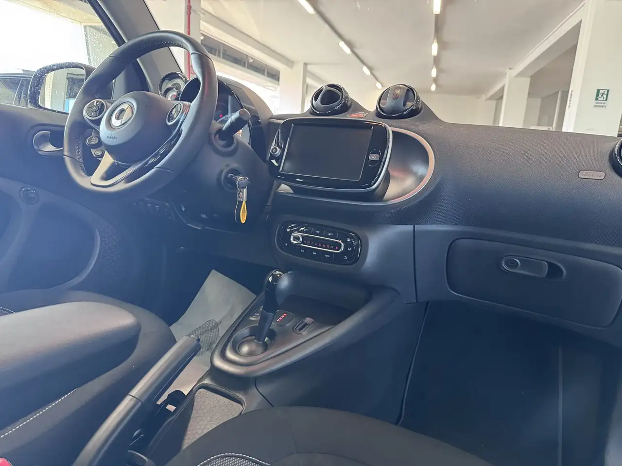 smart forTwo 2024 — фото 9