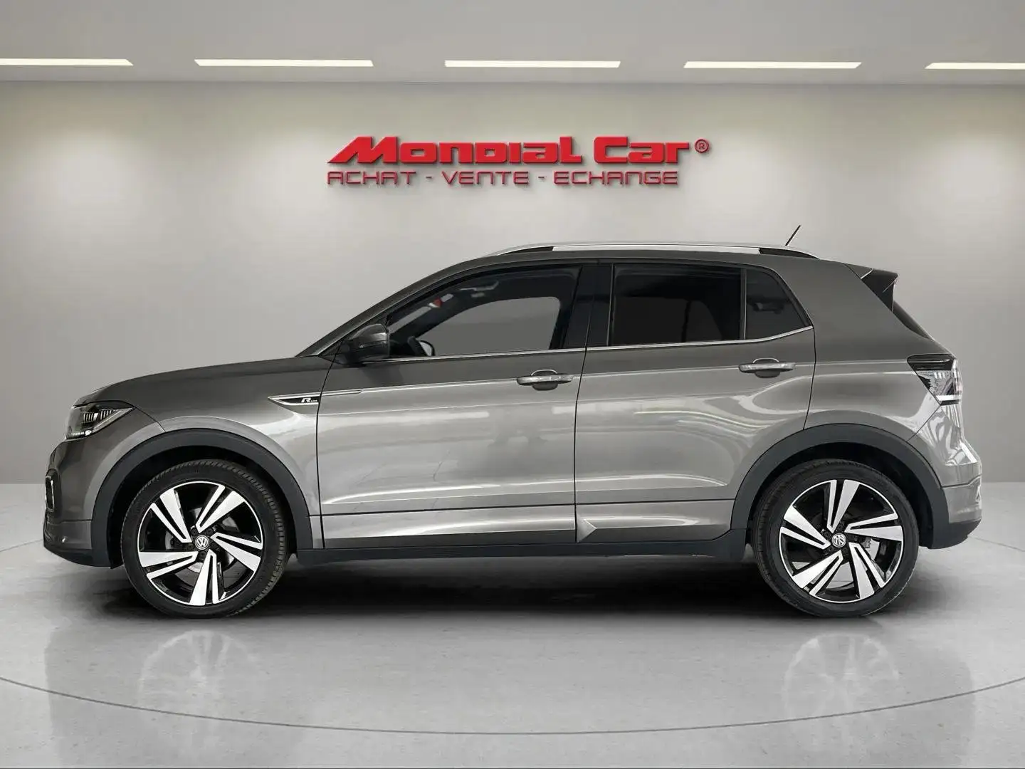 Volkswagen T-Cross 1.0 TSI * R-Line * Apple CarPlay * Park assist Grijs - 2