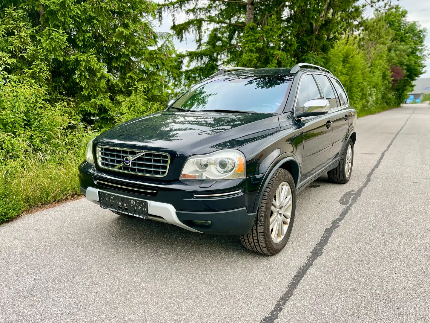 Volvo XC90 D5 AWD mit neues Pickerl top Zustand Noir - 1