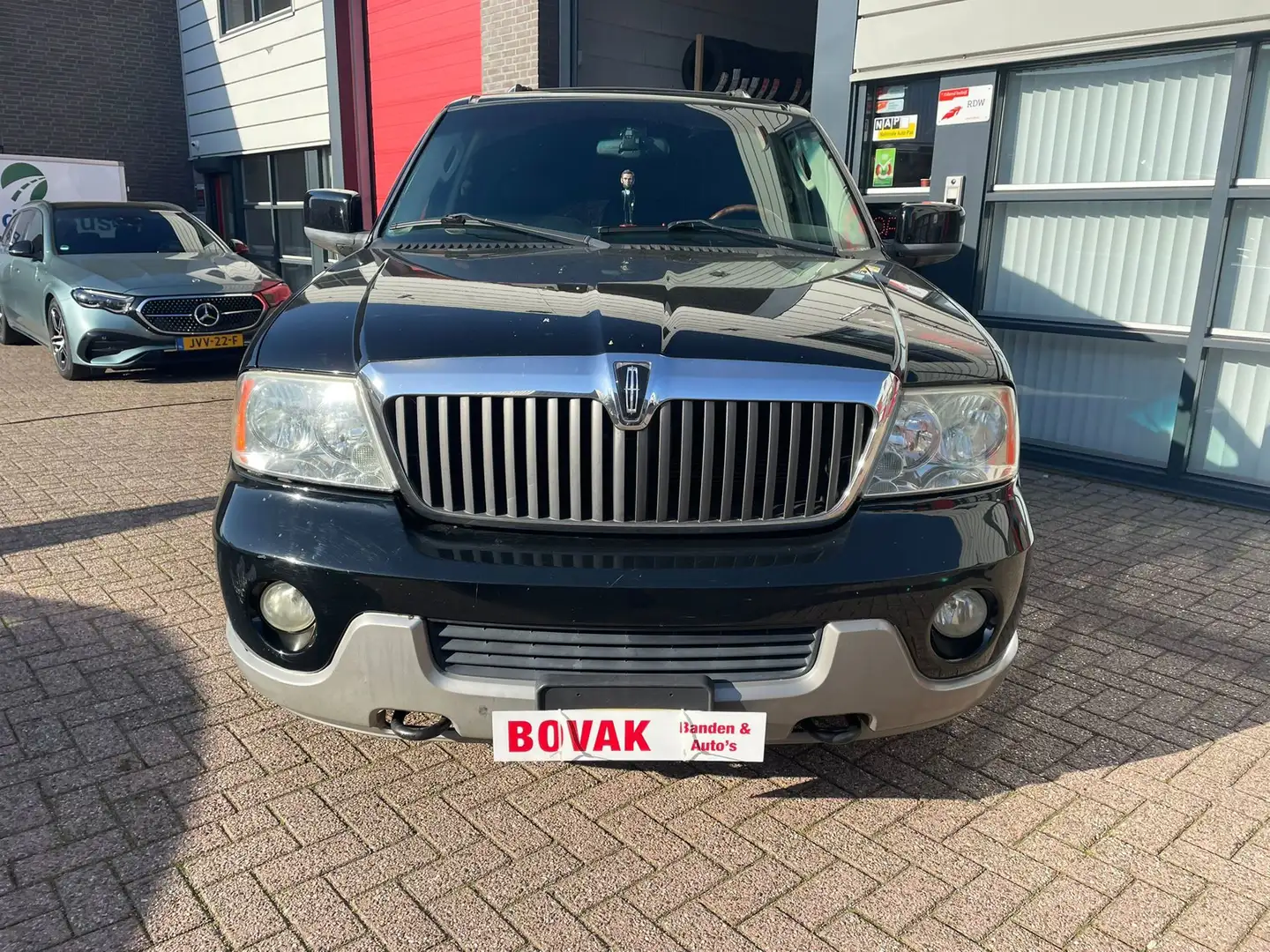 Lincoln Navigator 5.4L V8 Schwarz - 2