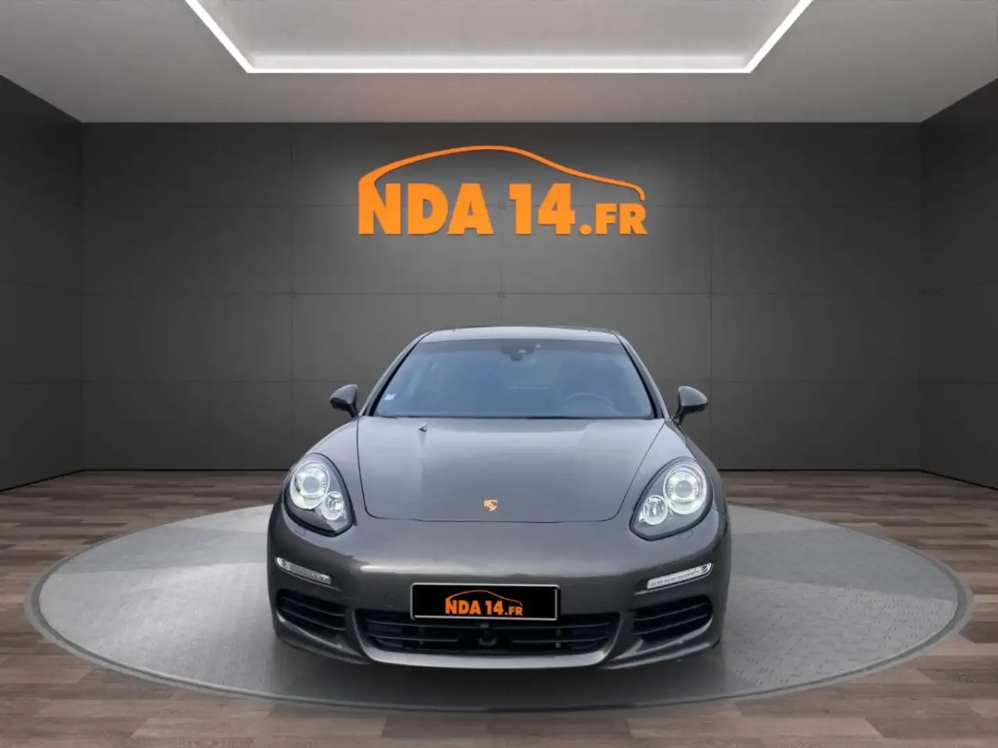 Porsche Panamera (970) 333ch S E-HYBRID Grau - 2