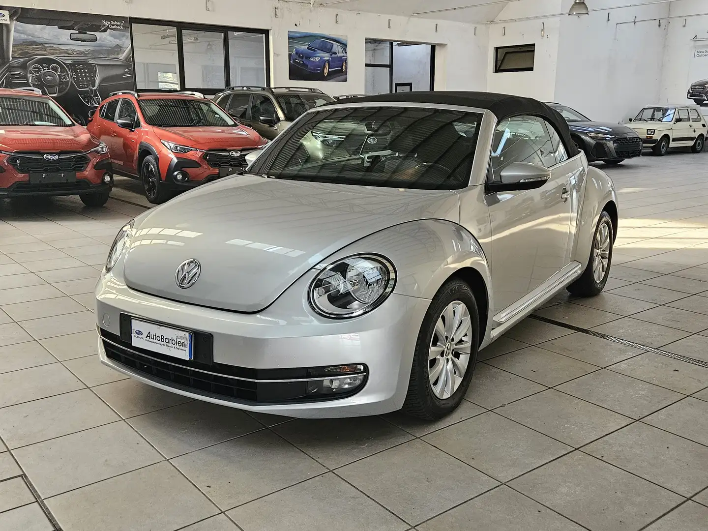Volkswagen Maggiolino Maggiolino Cabrio 1.6 tdi Design Silber - 1