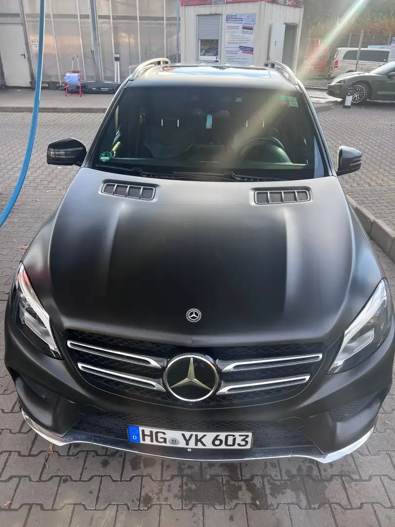Mercedes-Benz GLE 500 GLE 500 4Matic 9G-TRONIC AMG Line Schwarz - 2