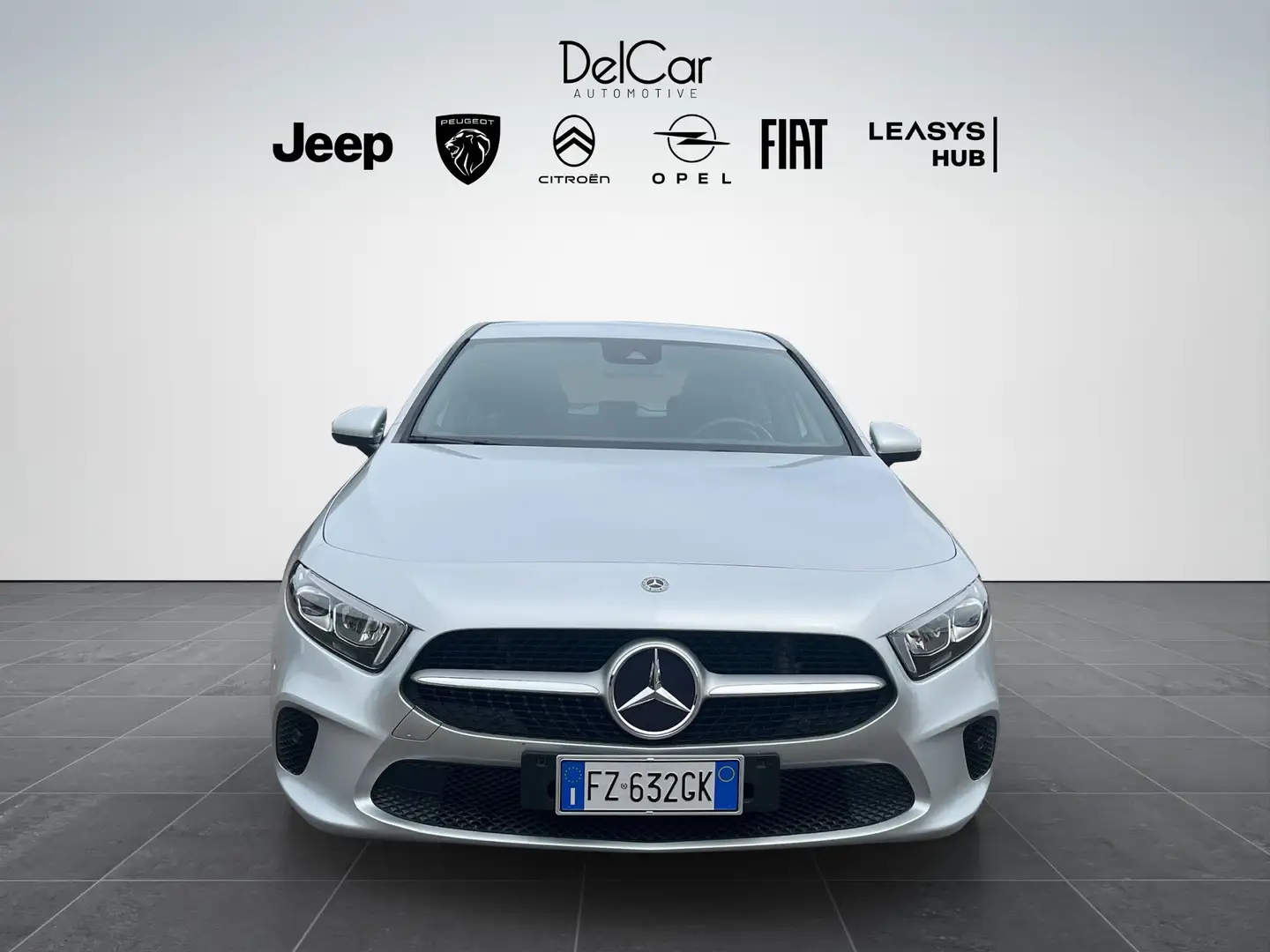 Mercedes-Benz A 180 A 180 d Sport auto Gris - 1