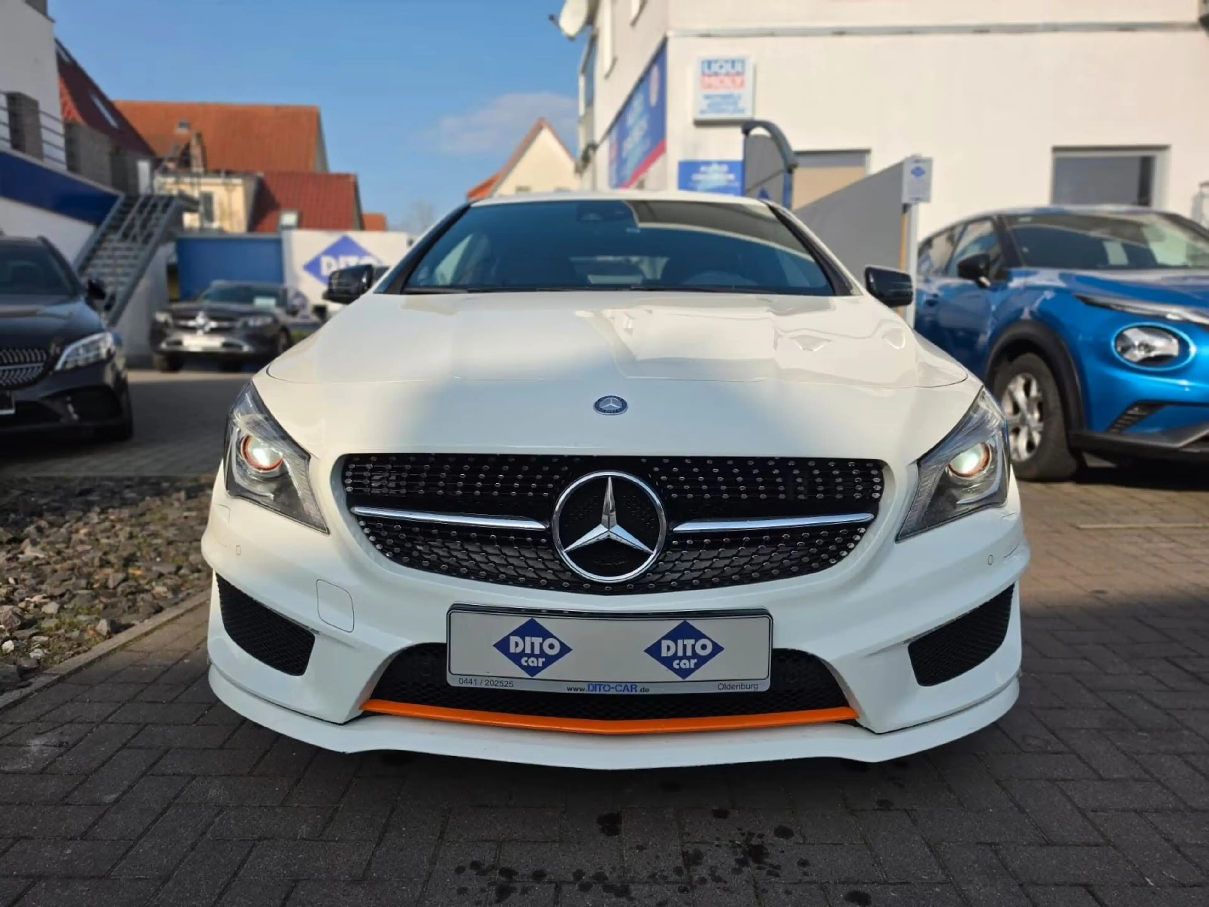 Mercedes-Benz CLA 200 Shooting Brake ORANGE ART EDITION/AMG — photo 3