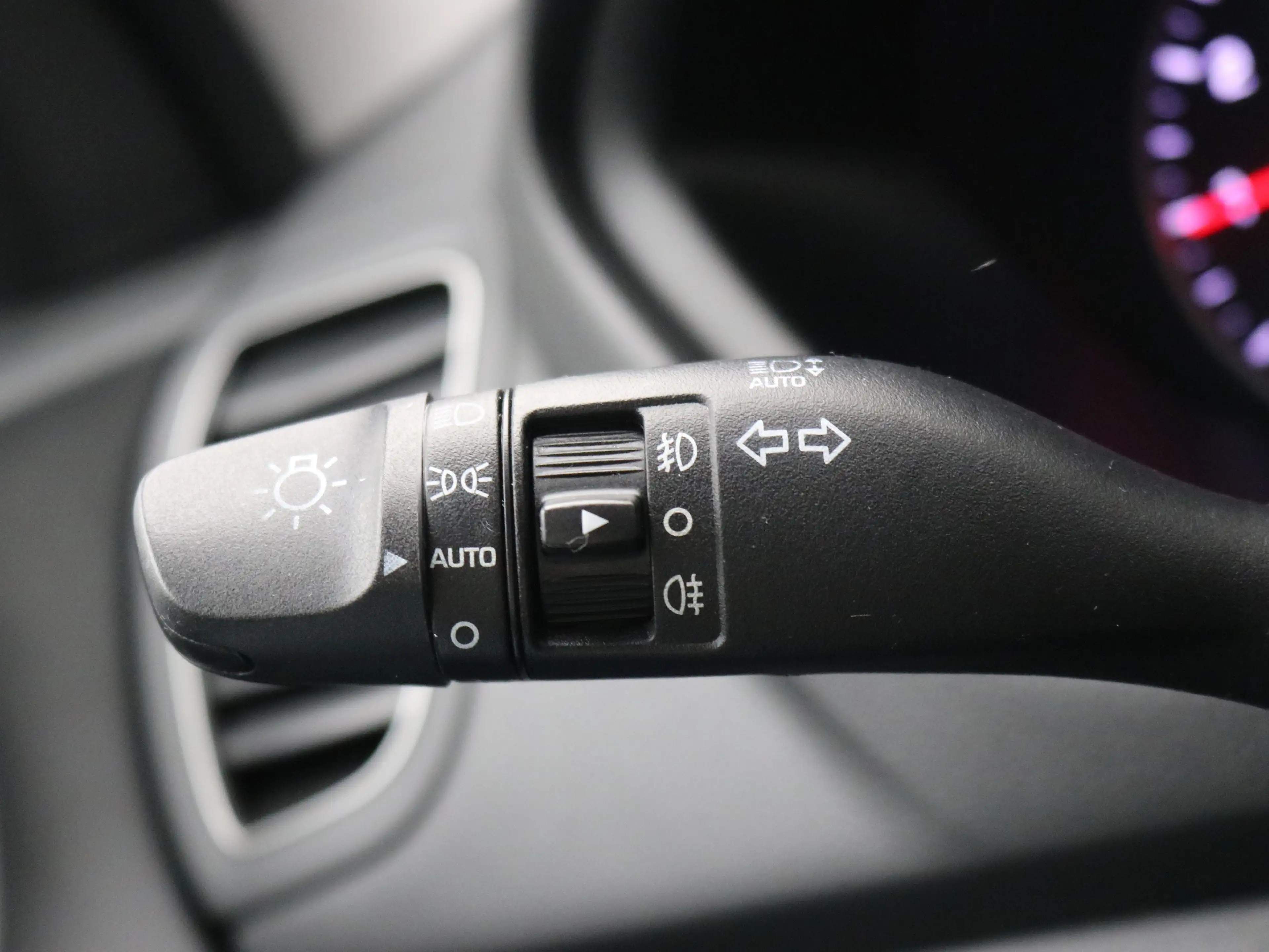 Hyundai i20 1.0 T-GDI Premium | Achterbank in delen neerklapba — photo 22