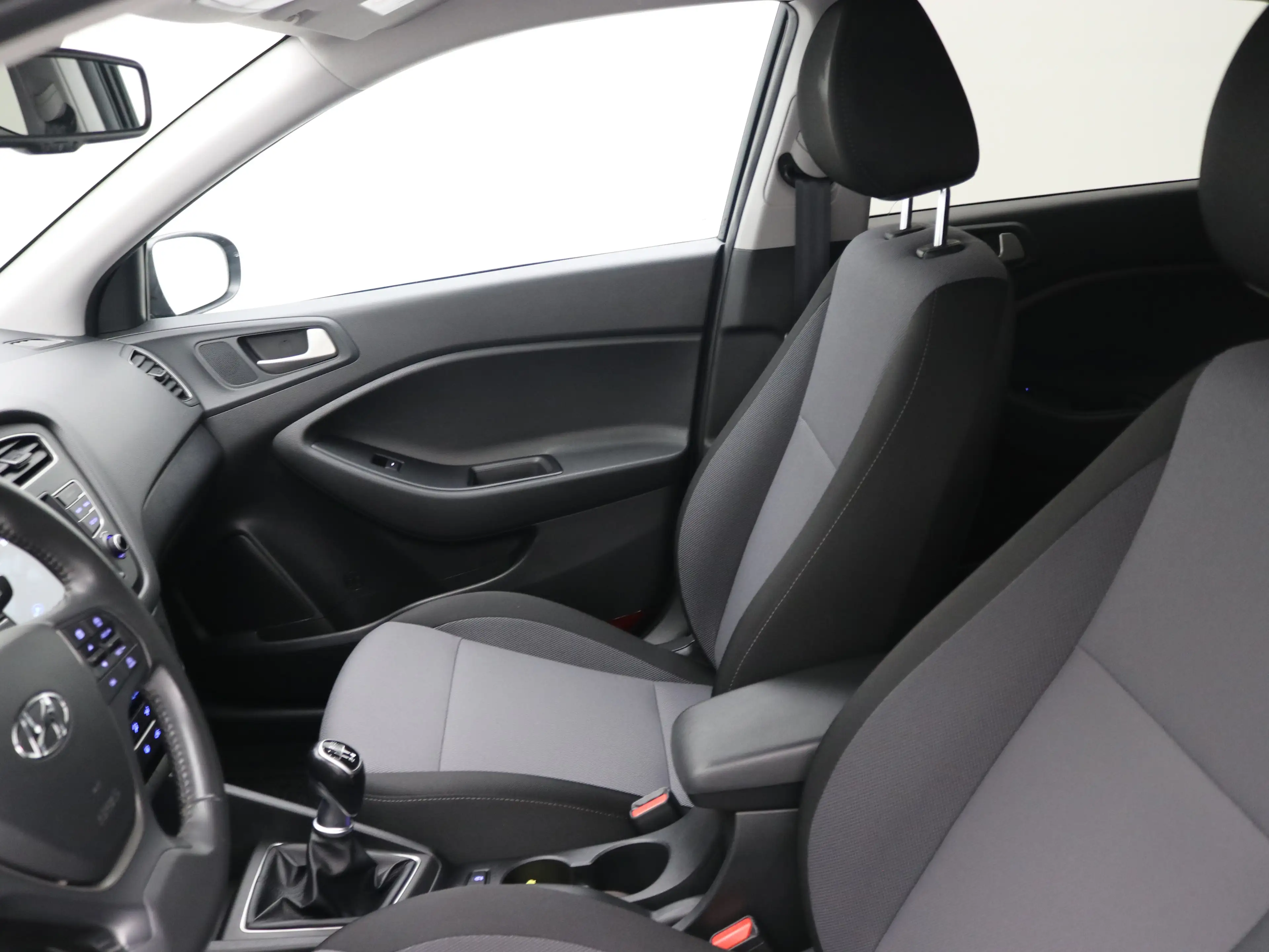 Hyundai i20 1.0 T-GDI Premium | Achterbank in delen neerklapba — photo 4