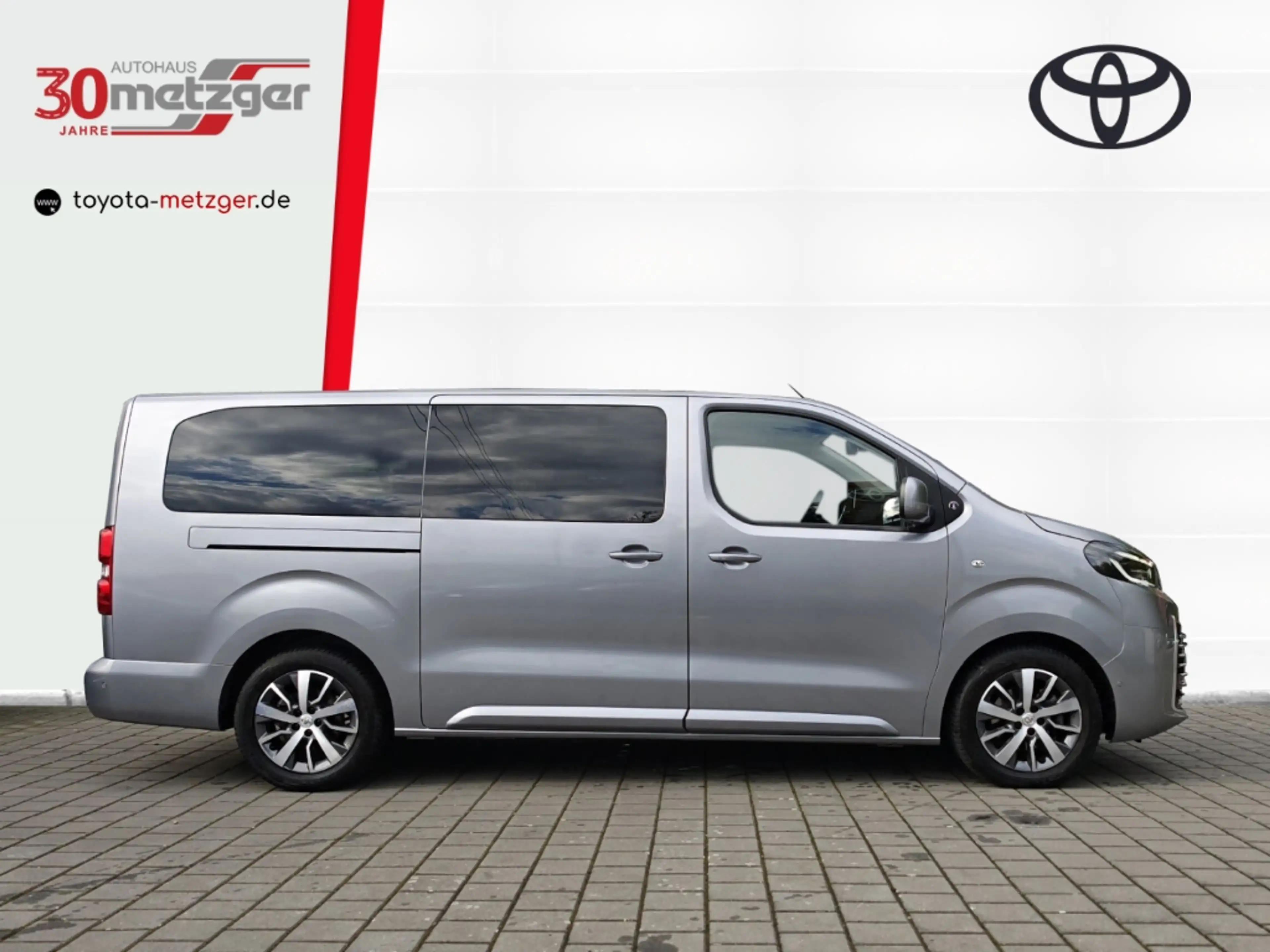 Toyota Proace Verso L2 2.0 D Automatik Team D +Navi +Digitales C — photo 2