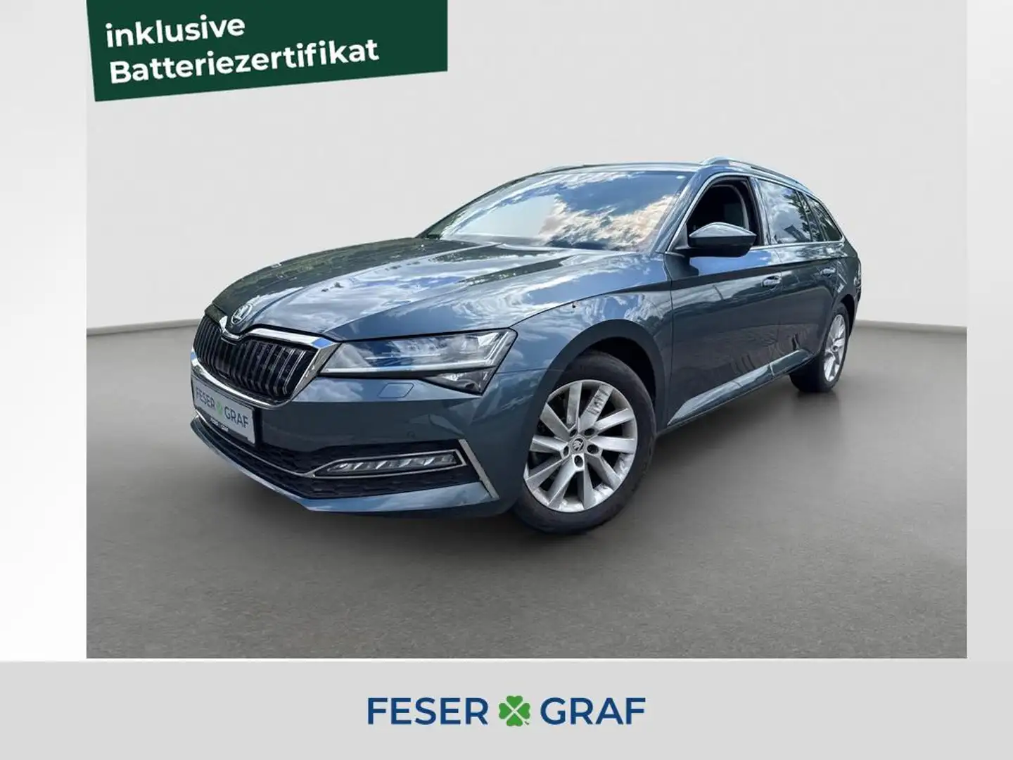 Skoda Superb Combi TSI Hybrid DSG ACC LED Navi 17" AHK Grau - 1