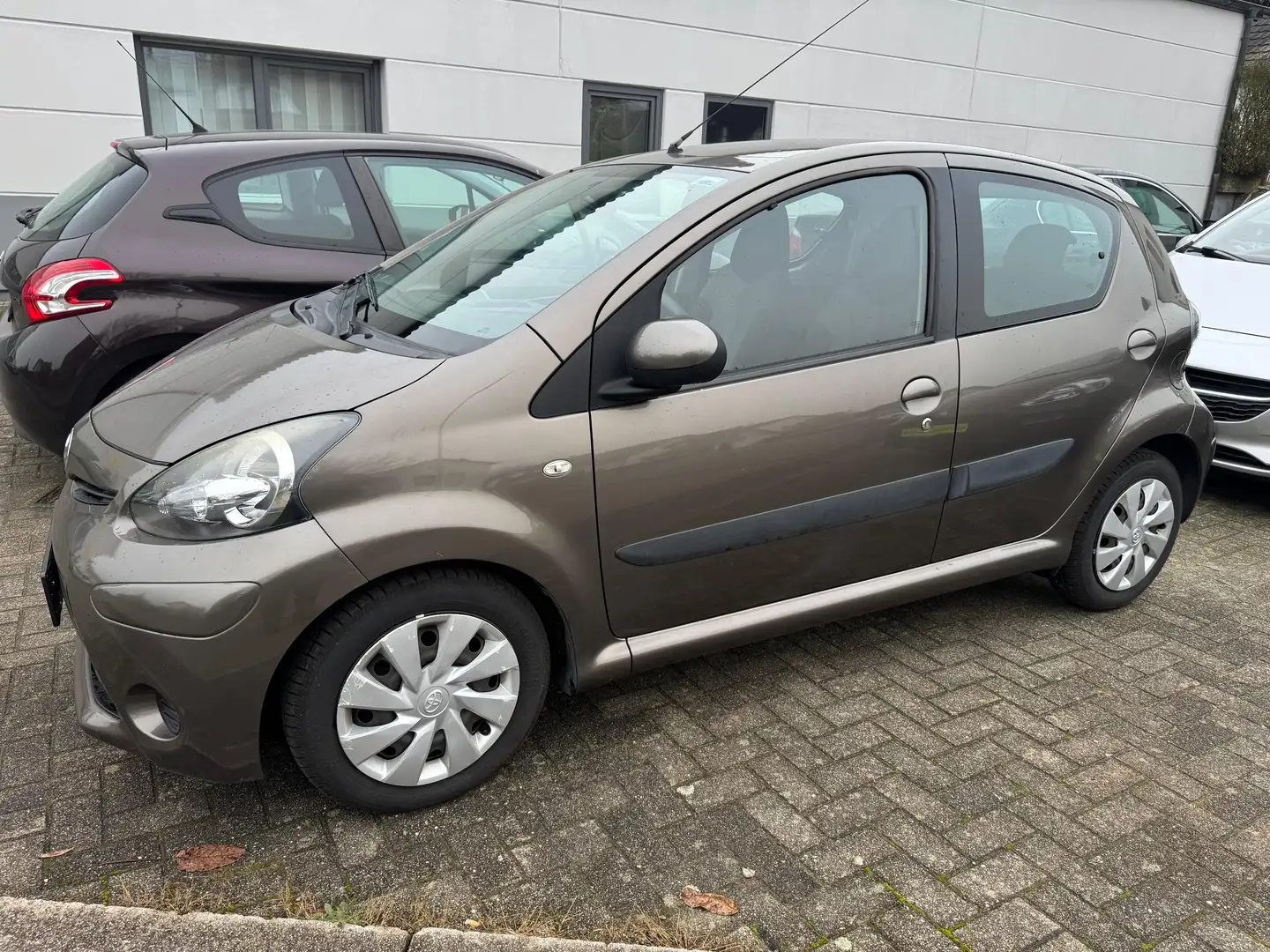 Toyota Aygo Cool Go Klima, El, Fenster, 1st Hand Braun - 2