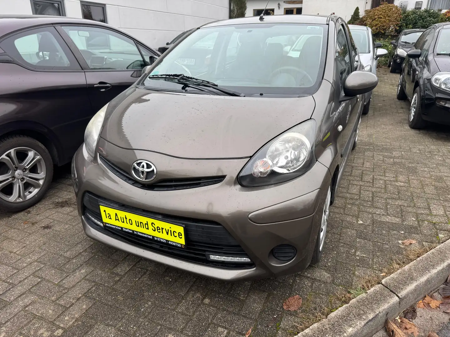 Toyota Aygo Cool Go Klima, El, Fenster, 1st Hand Braun - 1