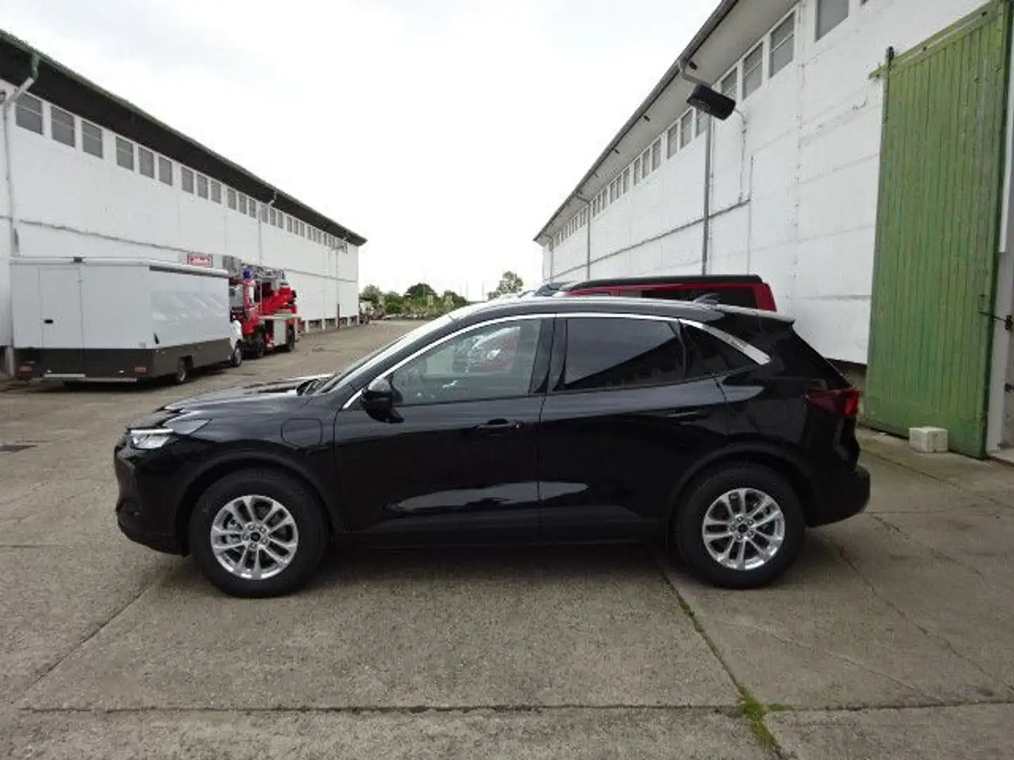 Ford Kuga Titanium PHEV WiPa SYNC4 360Grad ParkAss Schwarz - 2