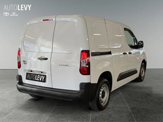 Toyota Proace City view 6
