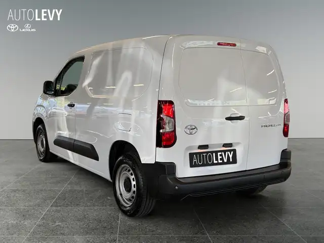 Toyota Proace City view 4