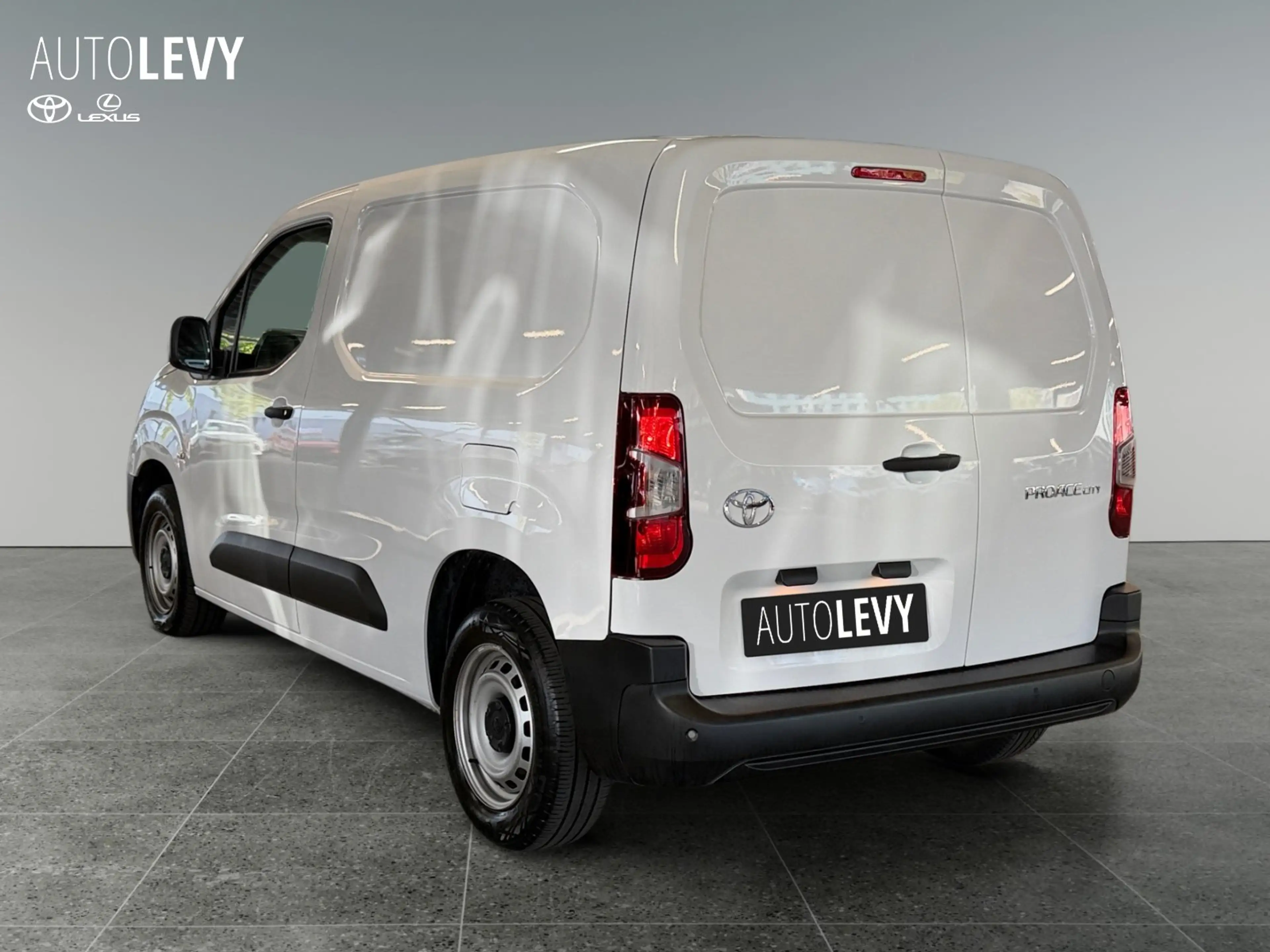 Toyota Proace City 1.5 D L1 Duty +Klima+1.Hand+MwSt+ — photo 4