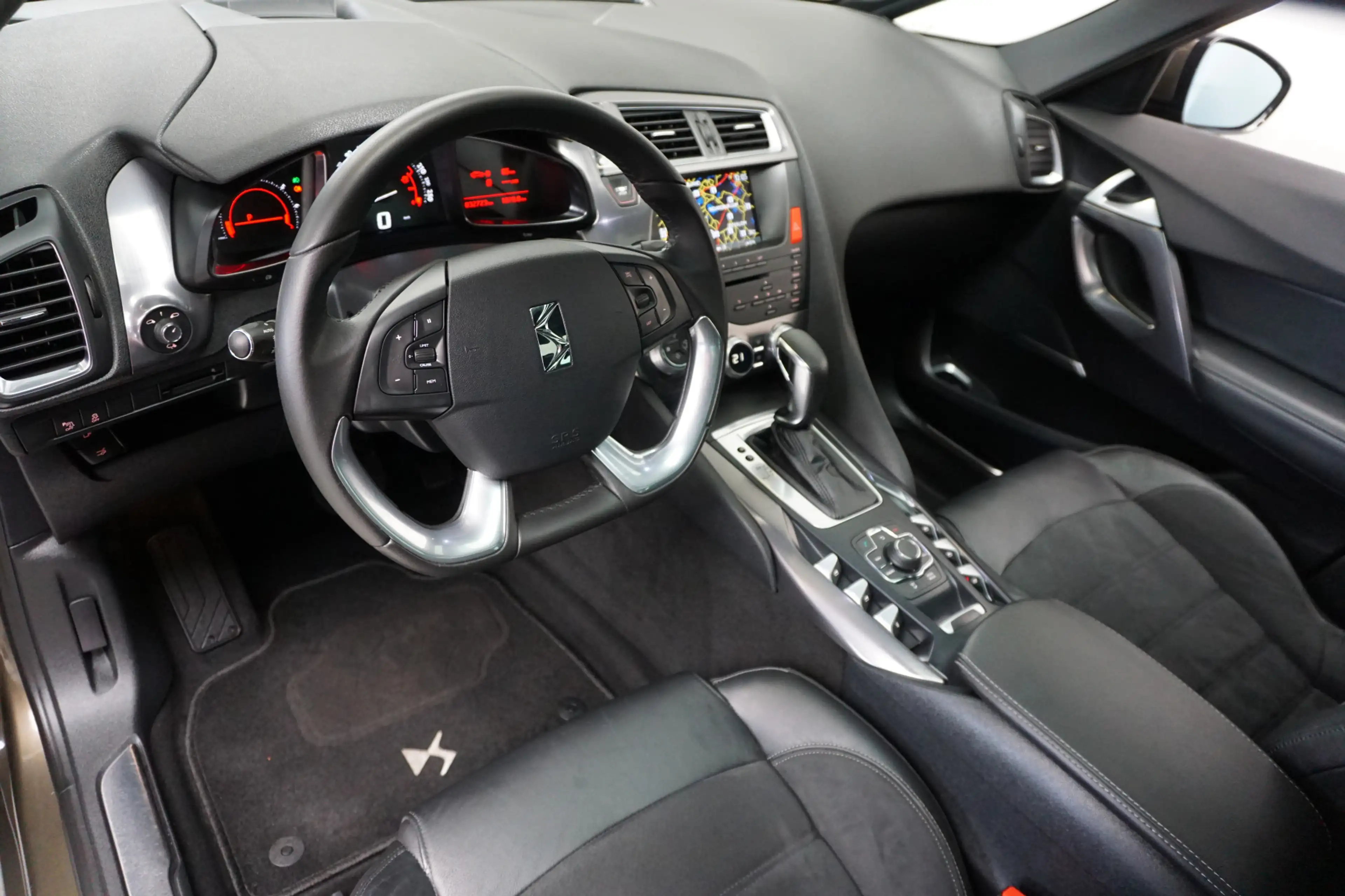 Citroen DS5 1.6 THP Business Executive AUTOMAAT! NL AUTO! NAP! — photo 2