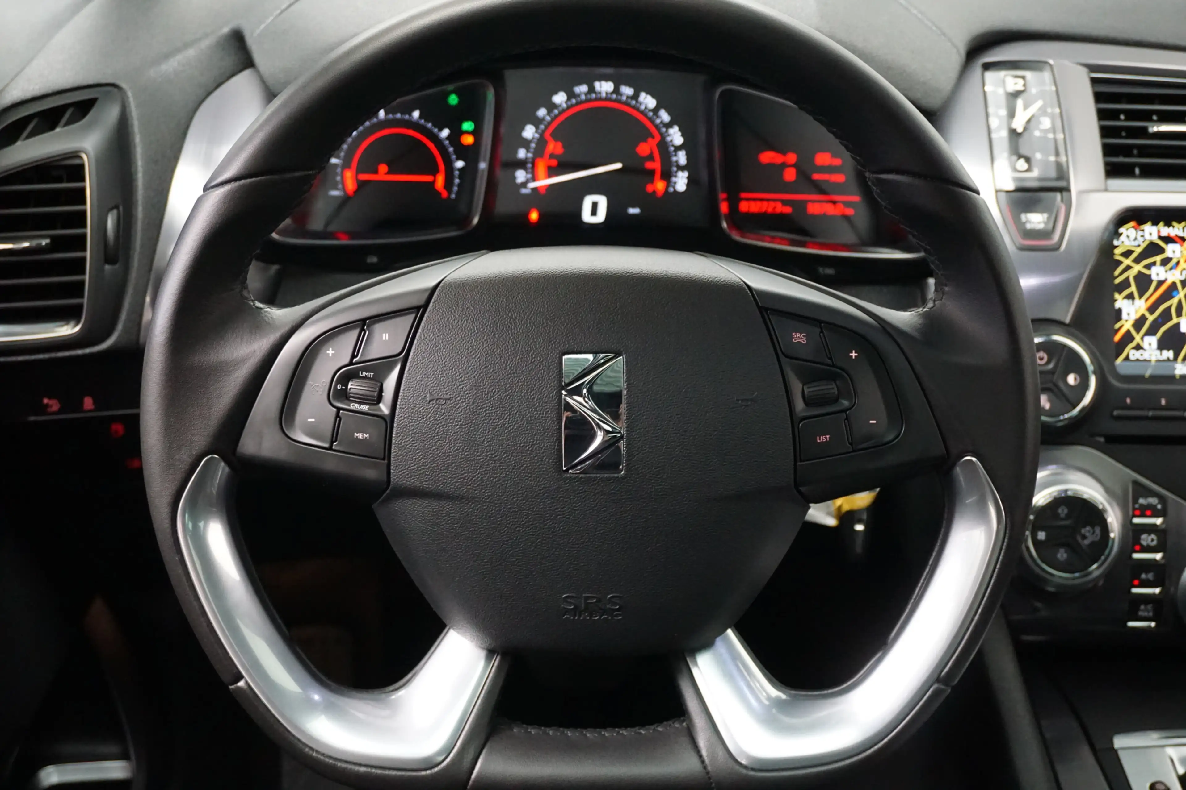 Citroen DS5 1.6 THP Business Executive AUTOMAAT! NL AUTO! NAP! — photo 4