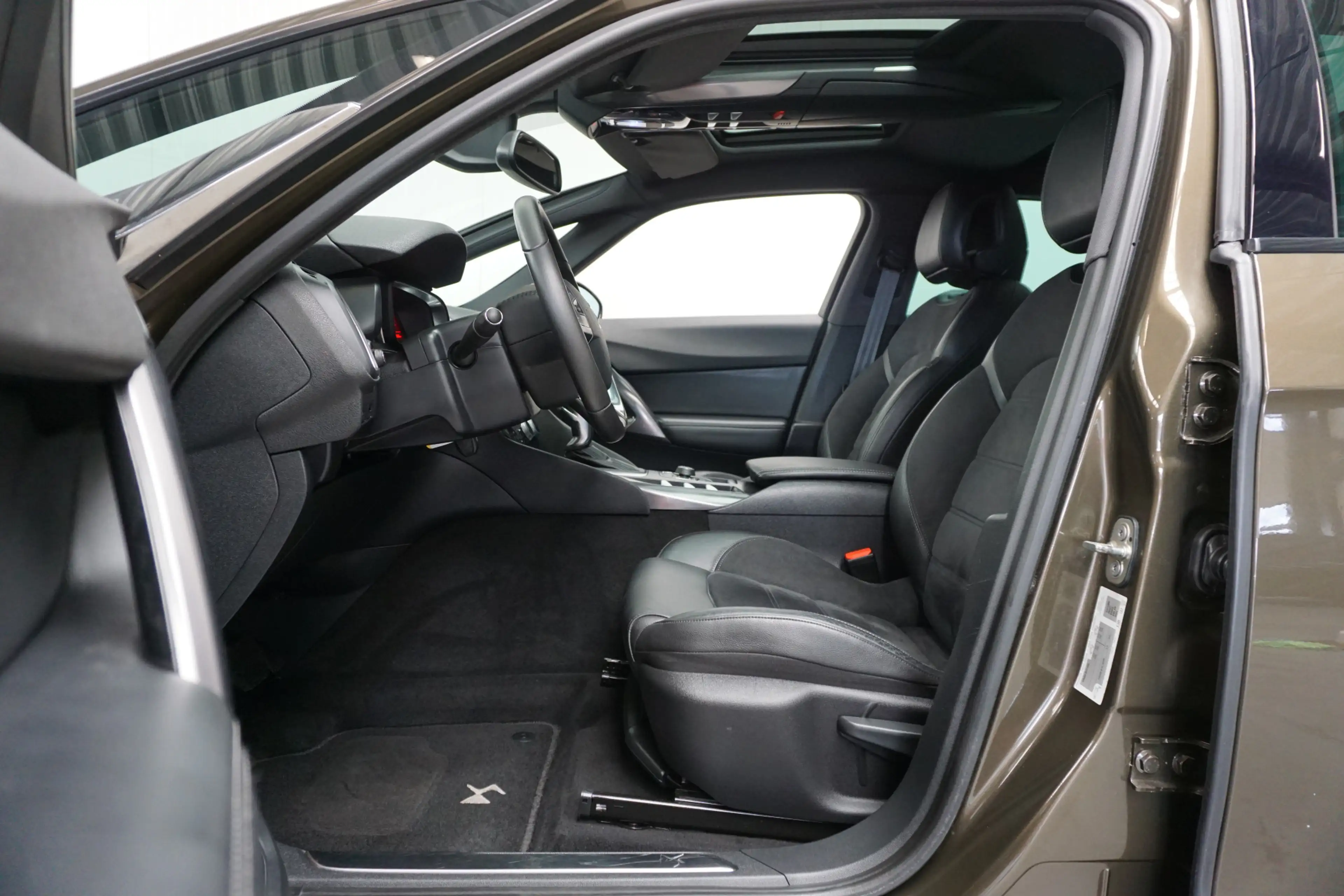 Citroen DS5 1.6 THP Business Executive AUTOMAAT! NL AUTO! NAP! — photo 39