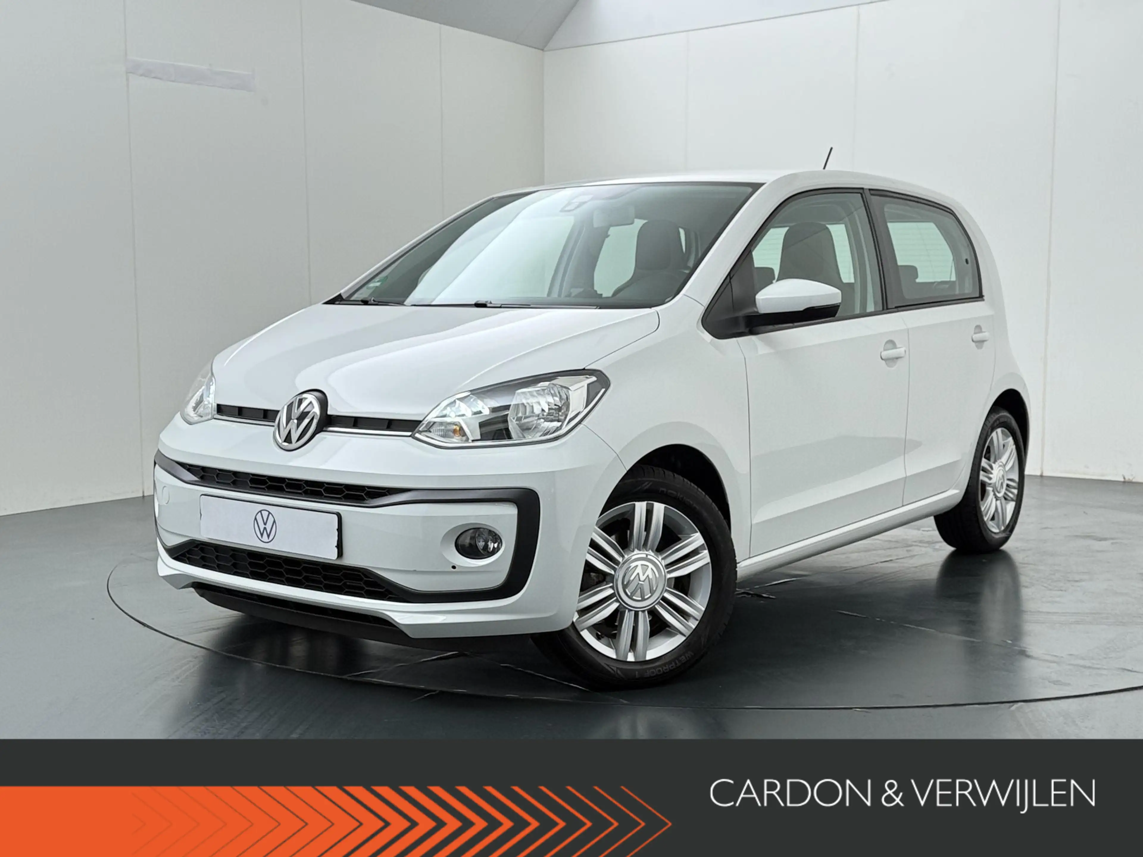Volkswagen up! 1.0 BMT high up! | 75 PK | Cruise control | Climat