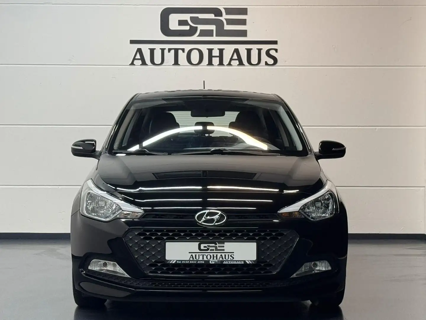Hyundai i20 Active*Navi*Kamera*Pdc*Shz*Lhz Schwarz - 2