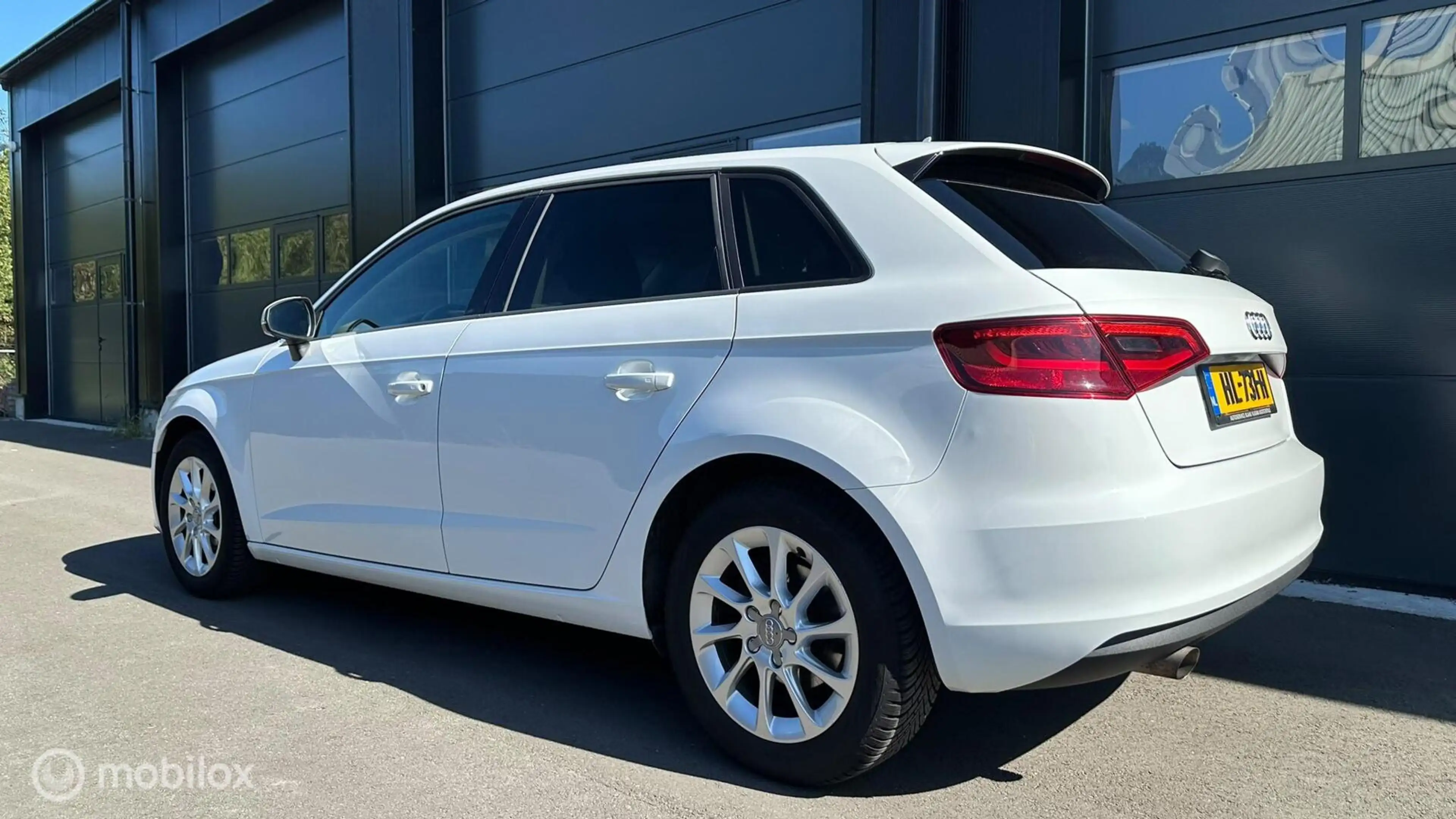 Audi A3 Sportback 1.2 TFSI Attraction Pro Line plus Incl B — photo 4