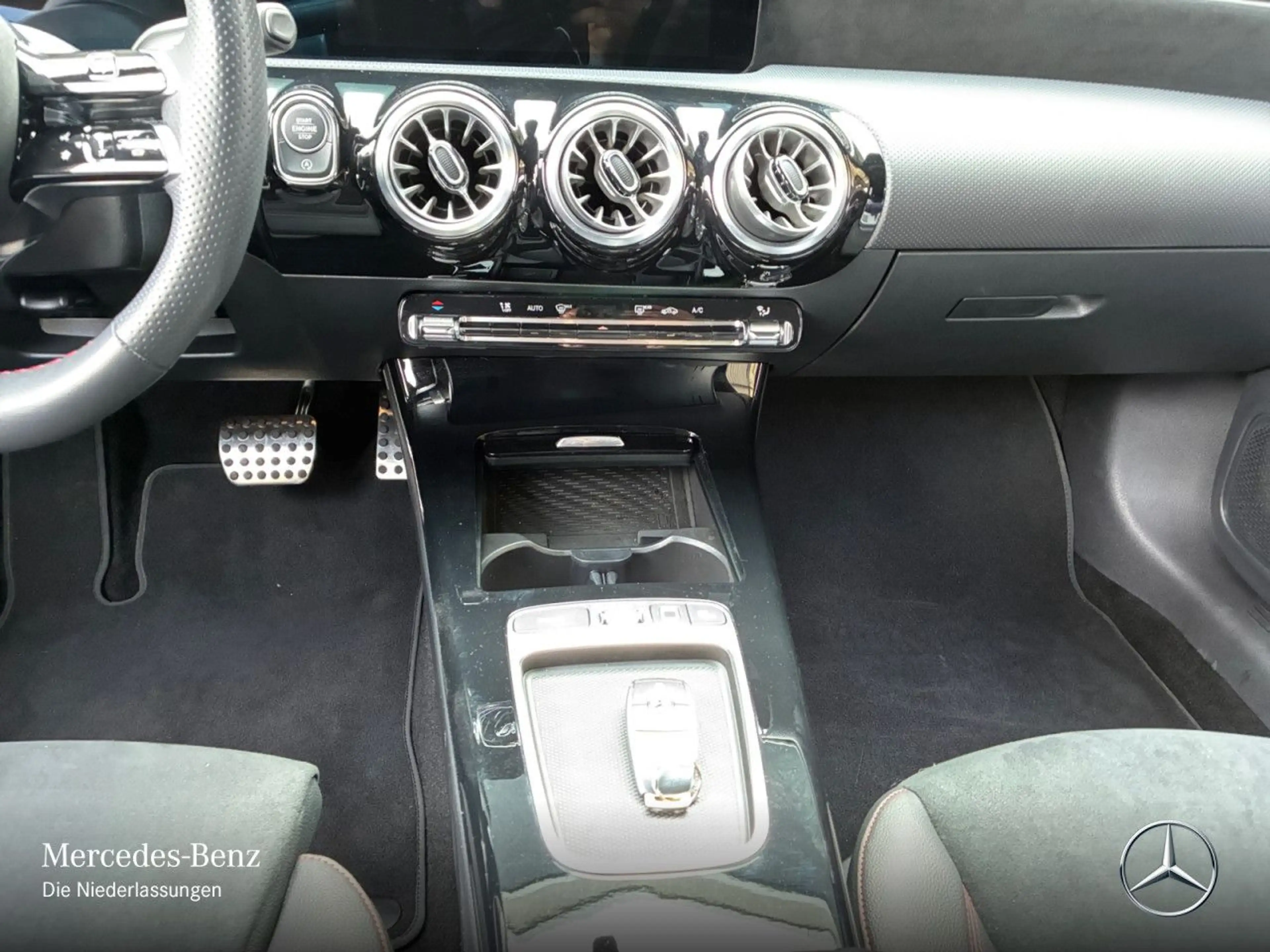 Mercedes-Benz CLA 220 d AMG+PANO+LED+KAMERA+TOTW+KEYLESS+8G — photo 15