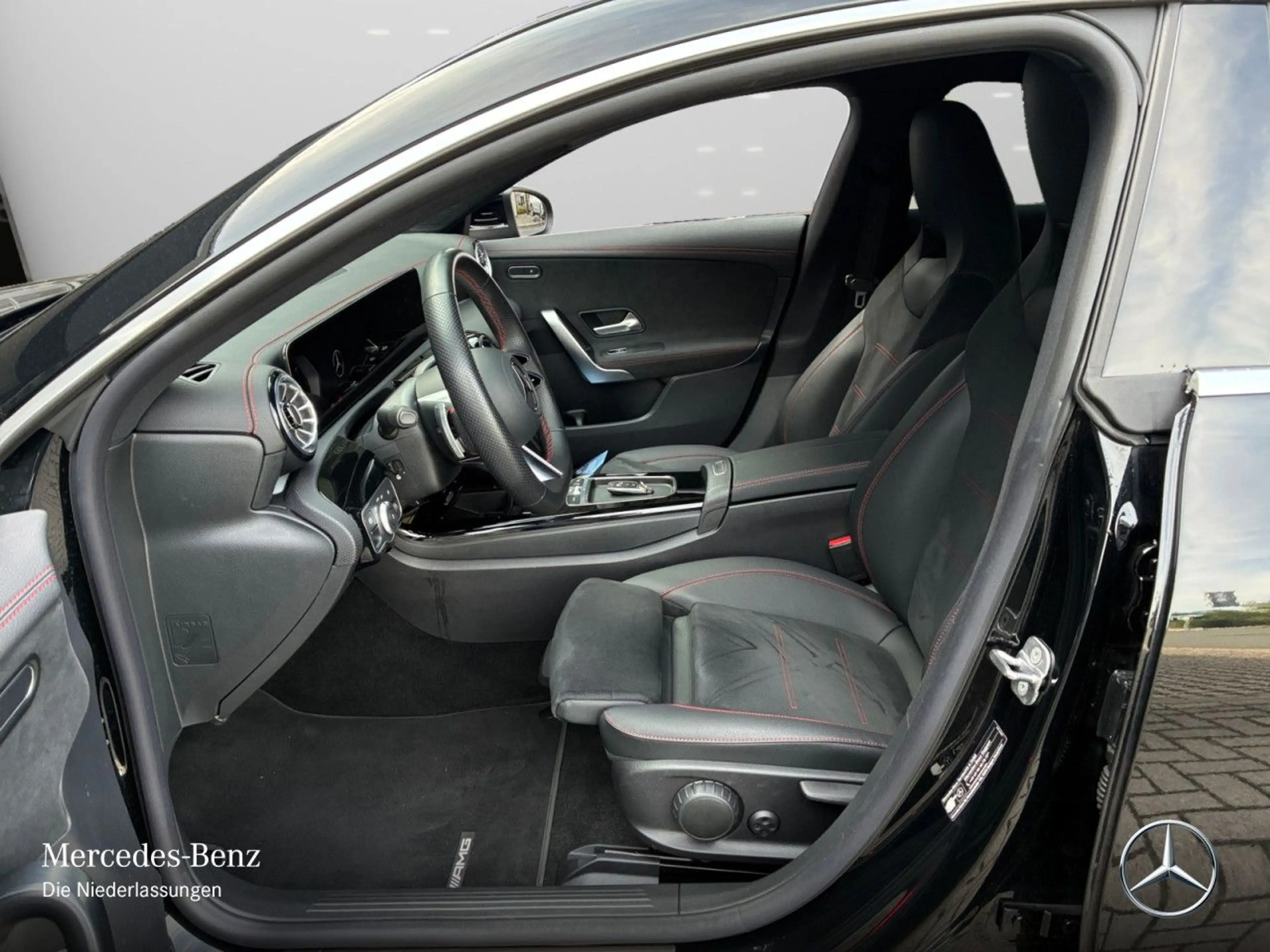 Mercedes-Benz CLA 220 d AMG+PANO+LED+KAMERA+TOTW+KEYLESS+8G — photo 11