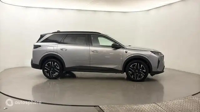 Peugeot 5008 view 4