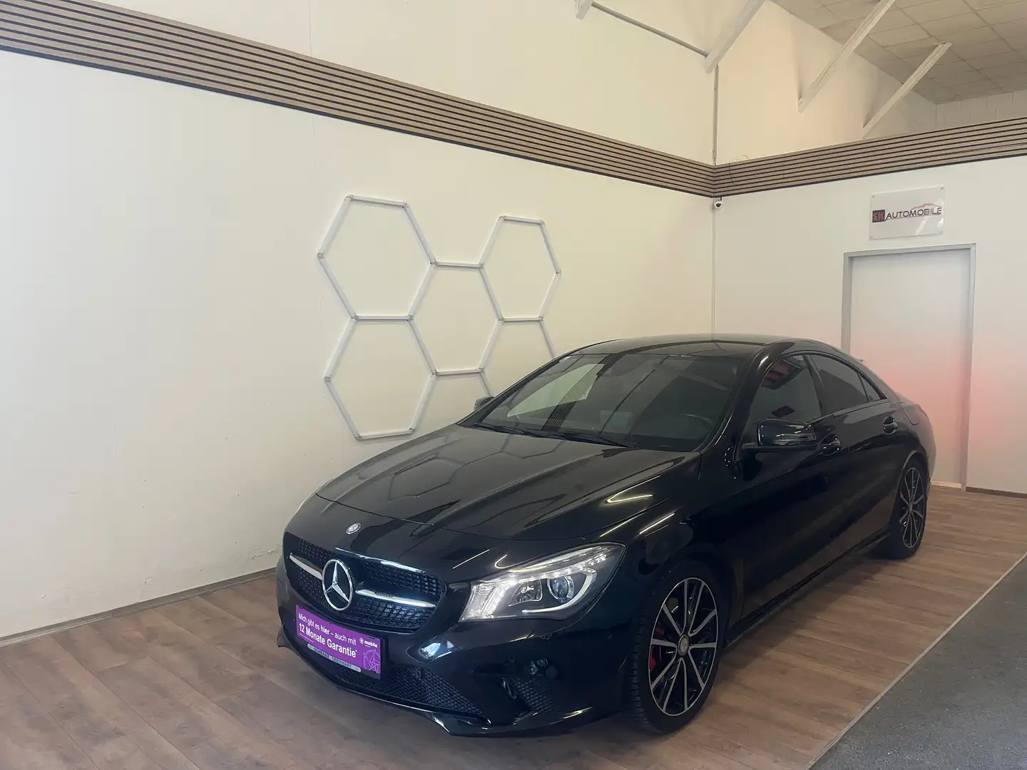 Mercedes-Benz CLA 250 CLA 250 4Matic Schwarz - 1