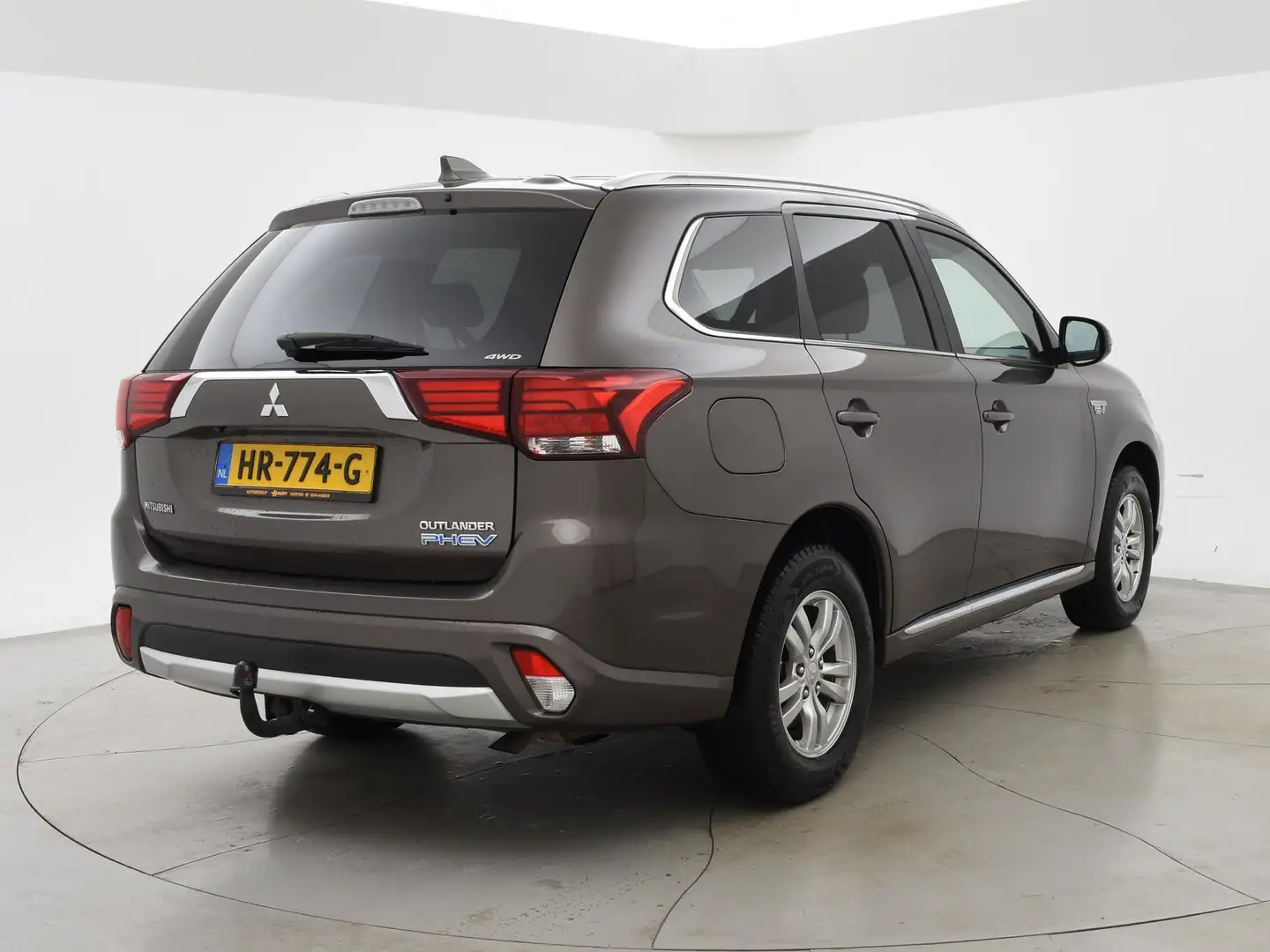Mitsubishi Outlander 2.0 PHEV AWD *GRANITE BROWN* | TREKHAAK | CAMERA | Bruin - 2