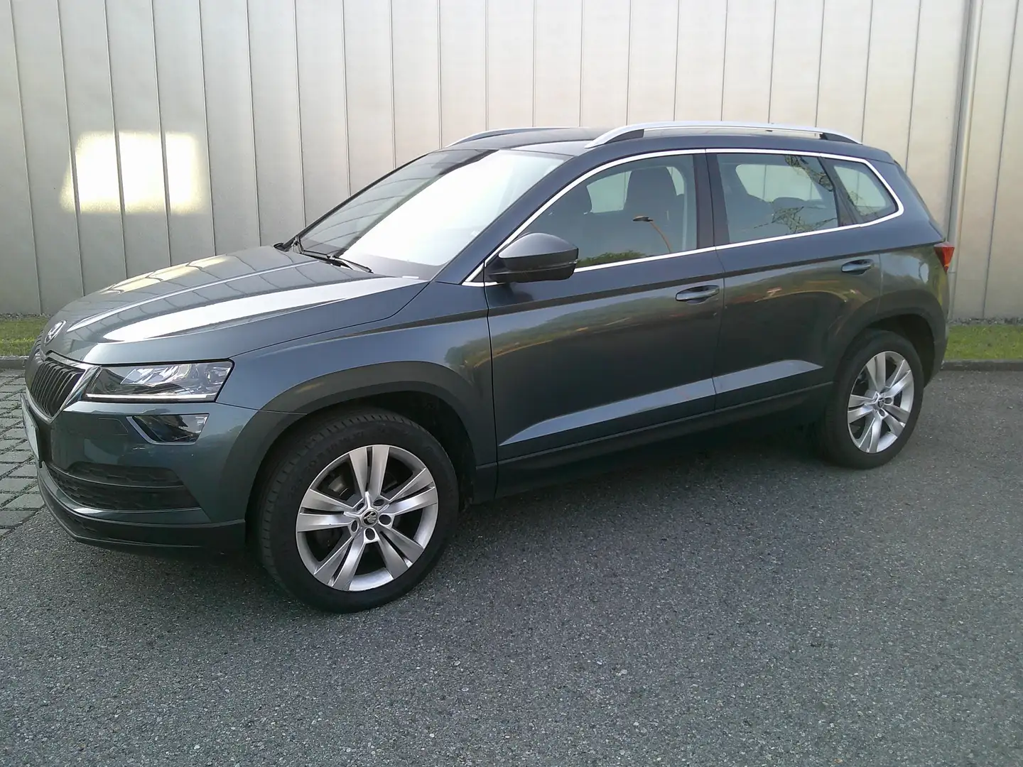 Skoda Karoq Karoq 2,0 TDI SCR 4x4 Style SC DSG Style SC Grau - 1