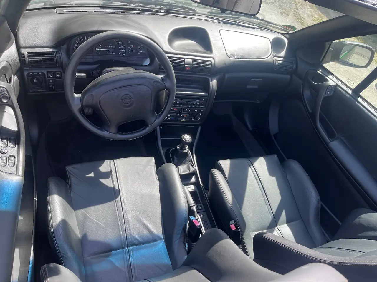 Opel Astra Cabrio 1.6i Bertone Edition, foto 4