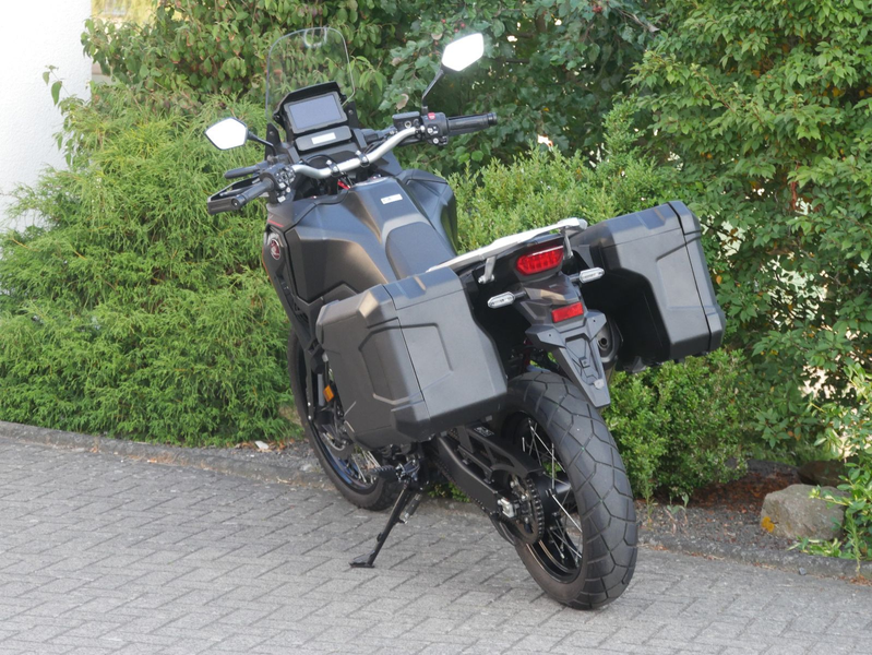 Honda Africa Twin CRF 1100 DCT aus 1. Hd. — photo 7