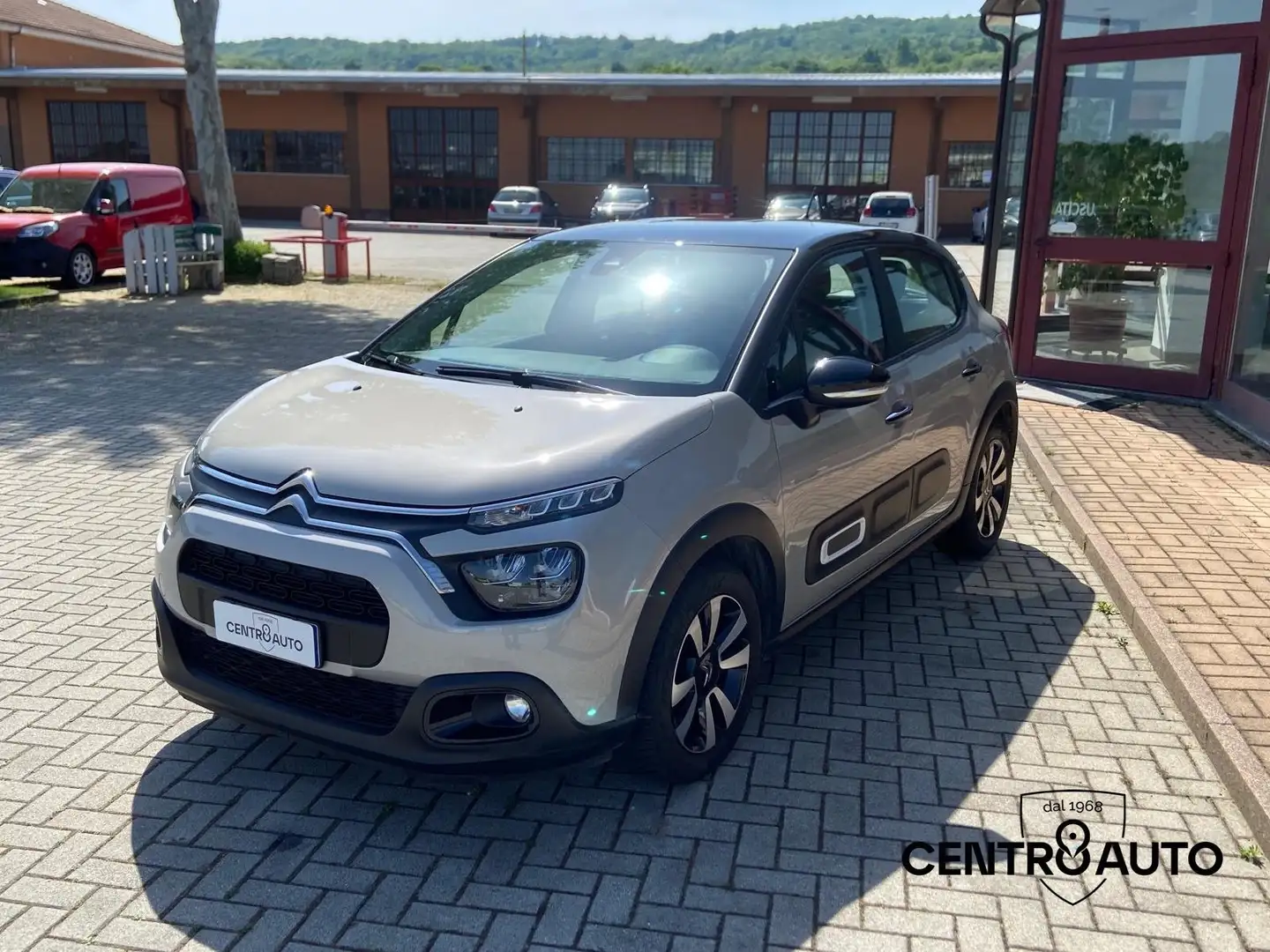 Citroen C3 C3 1.2 puretech Shine Pack s Beige - 2