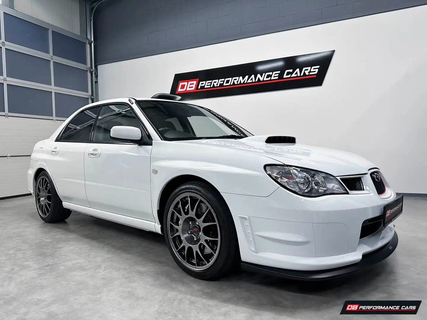 Subaru Impreza WRX STi Spec C RA-R 1er/300 Stück Weiß - 1