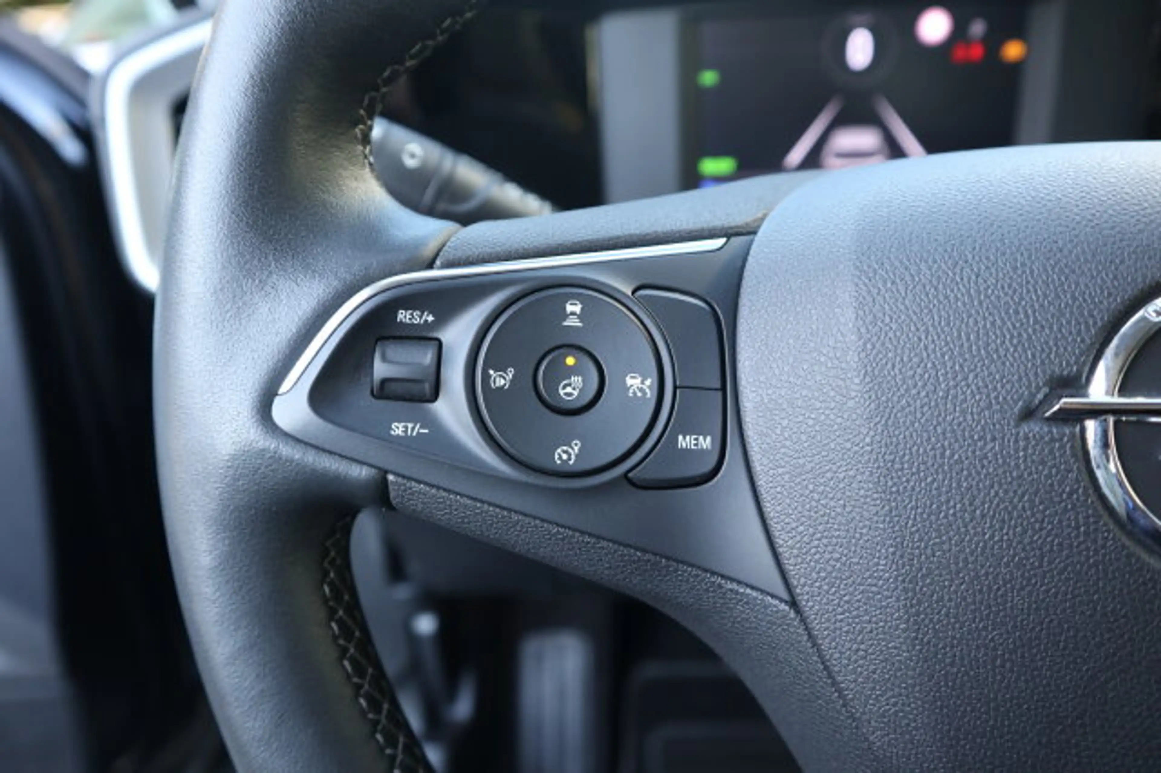 Opel Mokka e Elegance Navi/Klima/LED/Sitzhzg./Tempomat L-R Sensor/NSW/DAB-Tuner (Radioempfang digital) — photo 12
