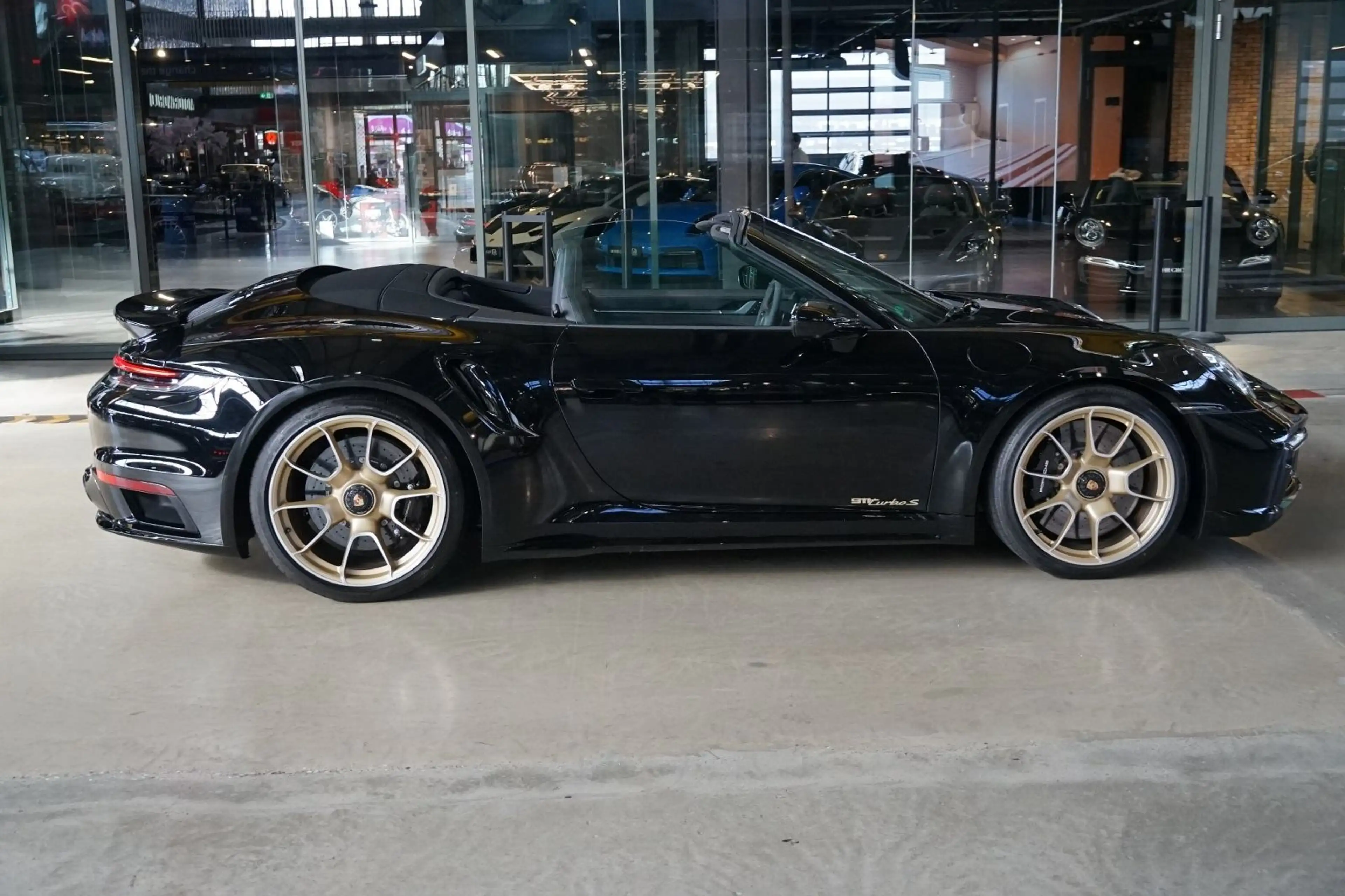 Porsche 992 911 Turbo S Cabriolet/LIFT/Burmester/Approved — photo 4
