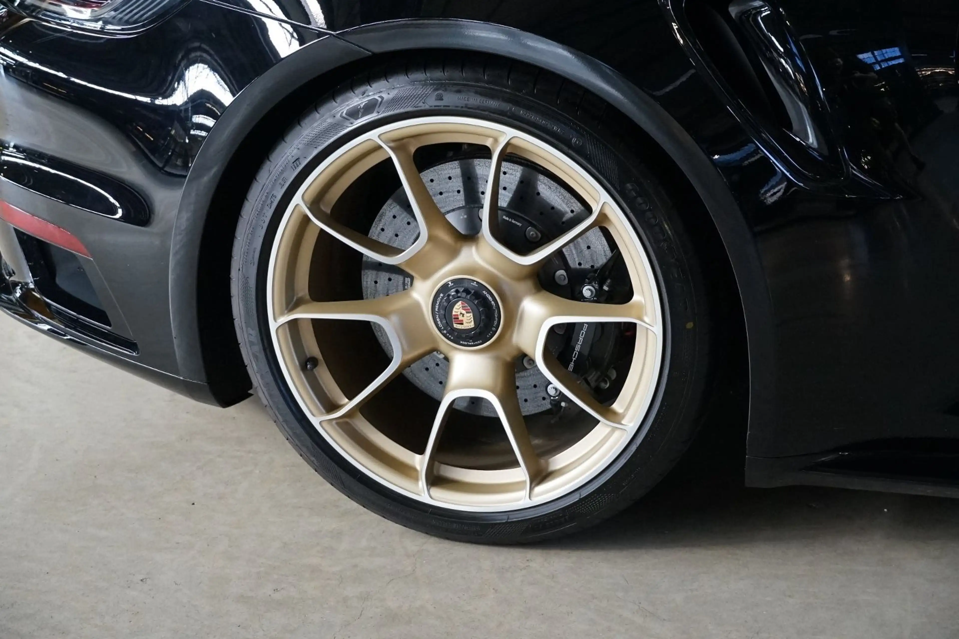 Porsche 992 911 Turbo S Cabriolet/LIFT/Burmester/Approved — photo 9