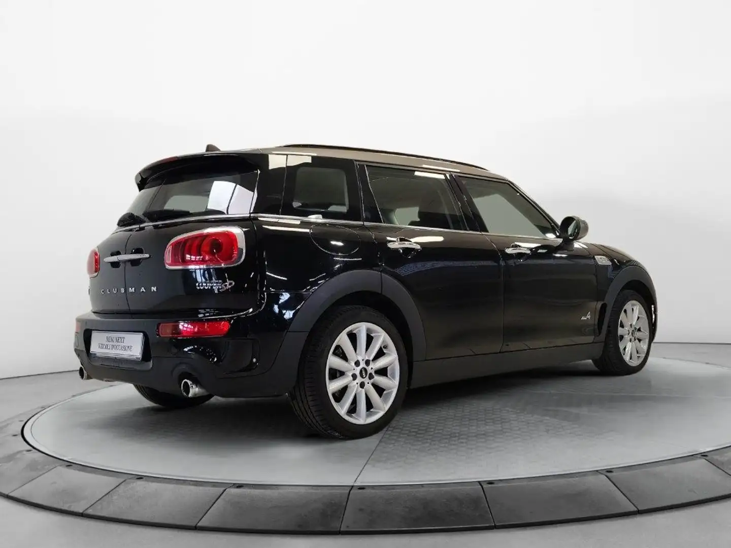 MINI Cooper SD Clubman ALL4 Hype Negro - 2