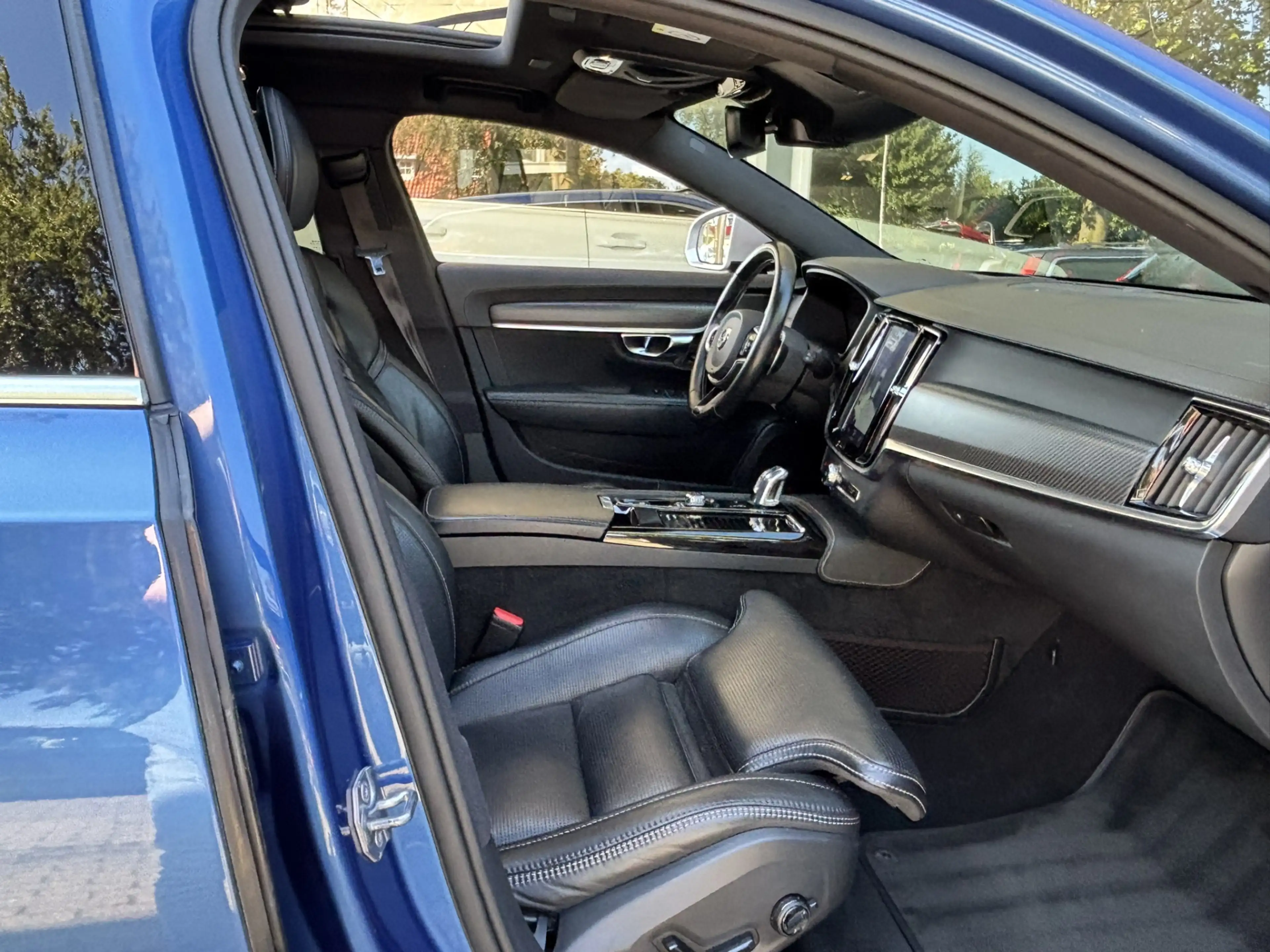 Volvo V90 T8 AWD R-Design HeadUp MASSAGE Luchtvering 360 DAB — photo 7