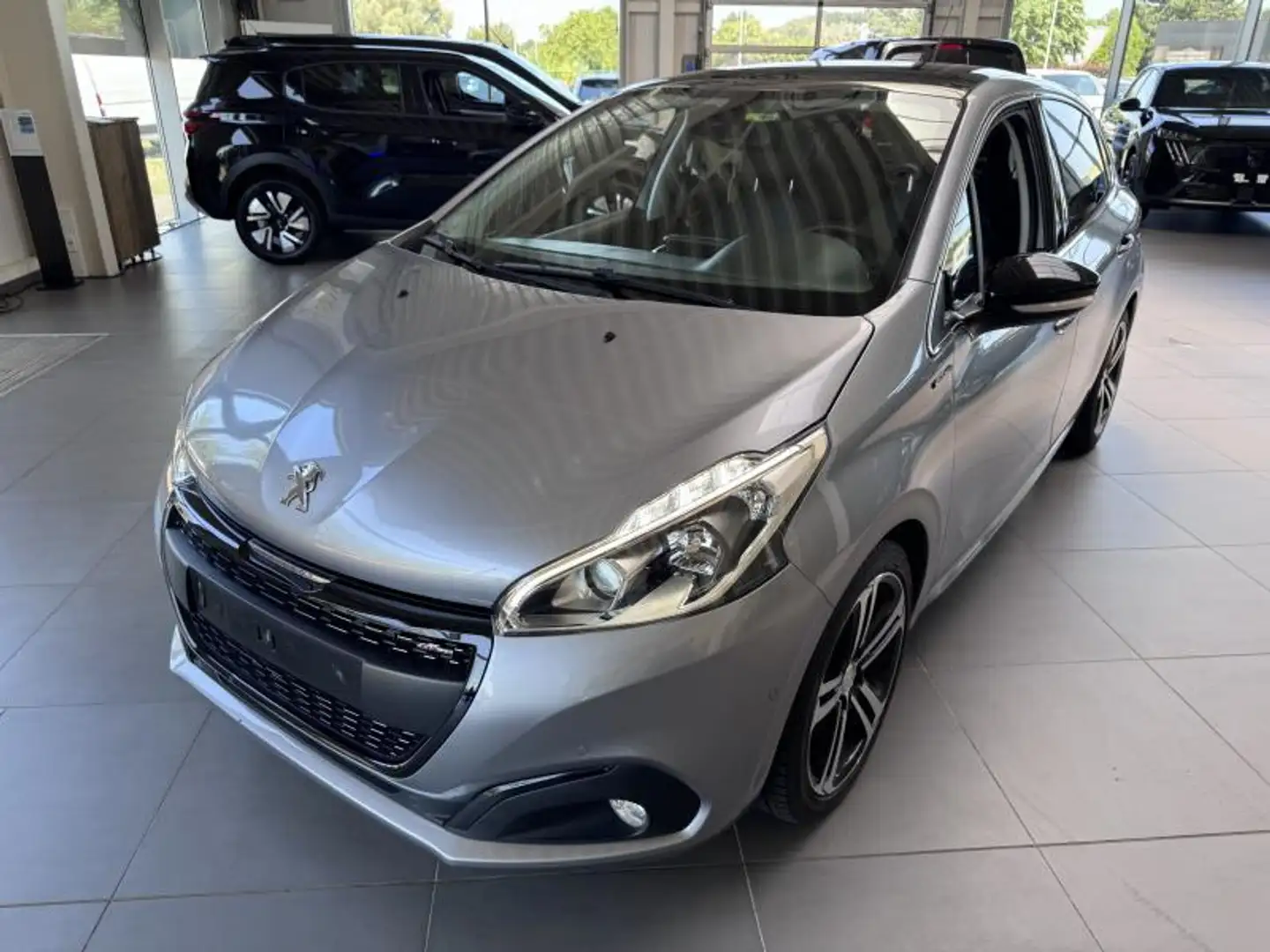 Peugeot 208 II GT Line Zilver - 2