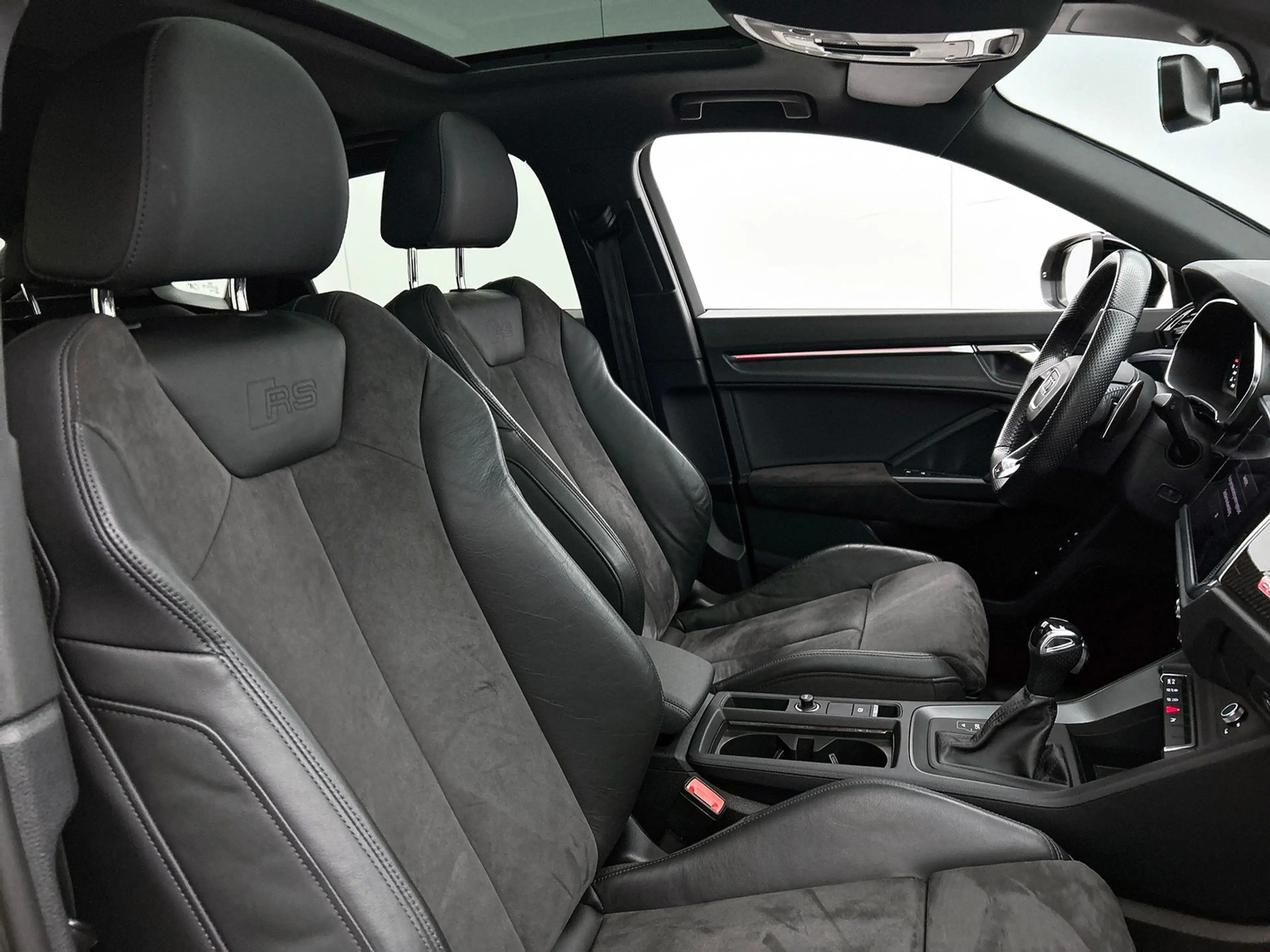Audi RS Q3 Sportback TFSI | Trekhaak | Panoramadak | — photo 37