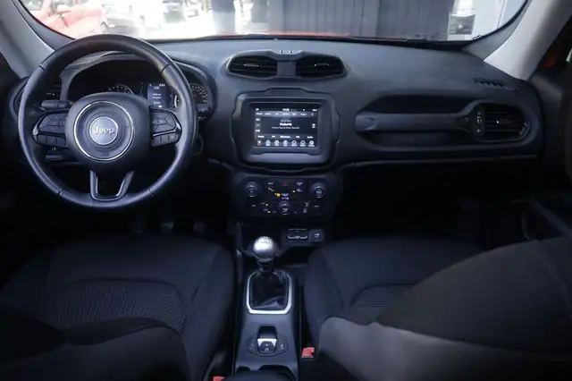 Jeep Renegade view 2